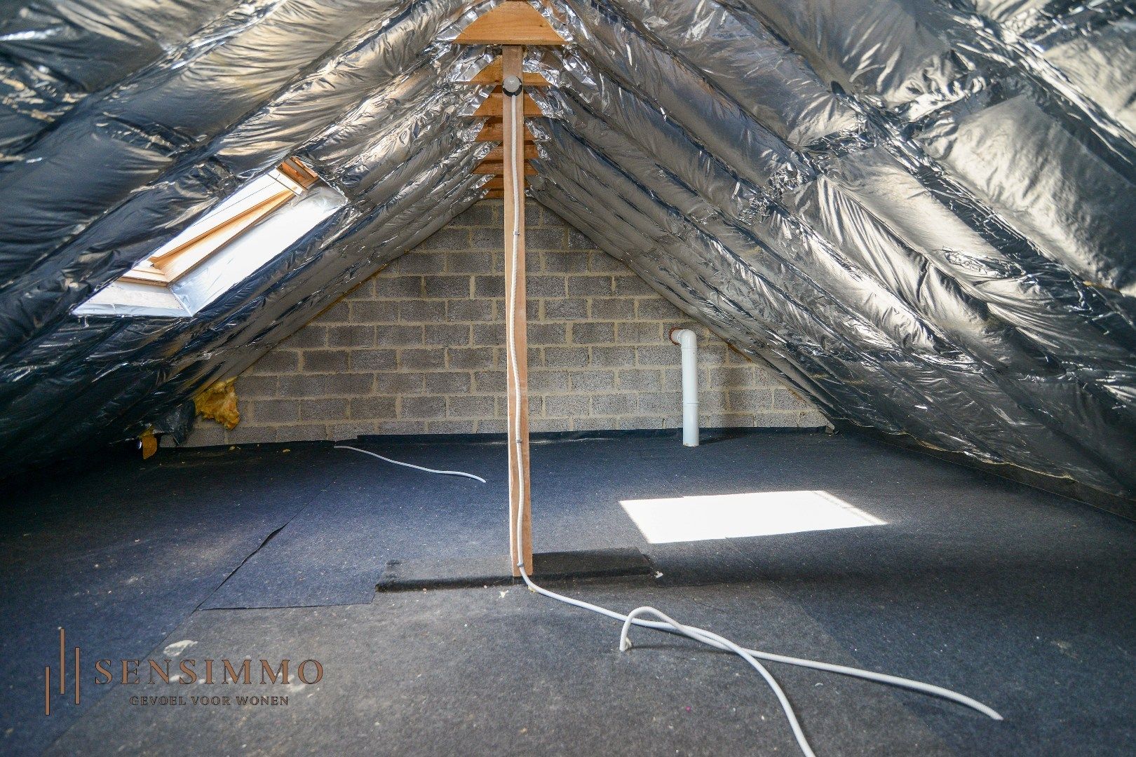 Ruim en instapklaar duplex appartement met carport en terras foto 20