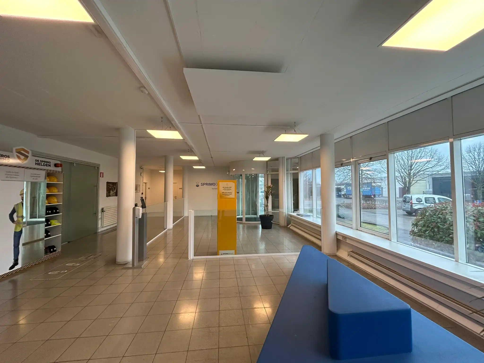 Uitstekend gelegen industrieel gebouw met kantoren op 272are foto 20