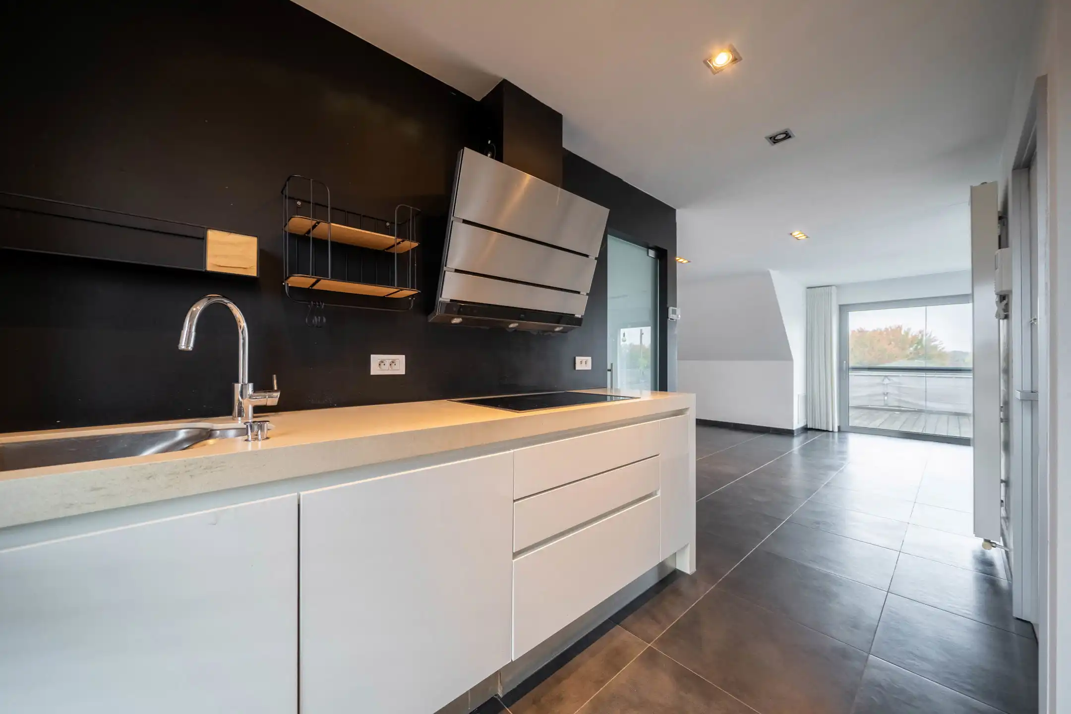 Penthouse met 1 à 2 slaapkamers, dressing en ruim terras foto 8