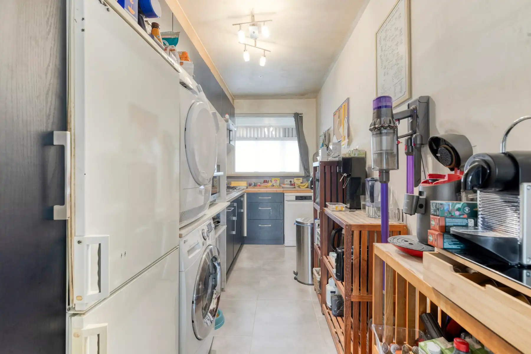 Gezellig instapklaar appartement met ondergrondse standplaats ! foto 8