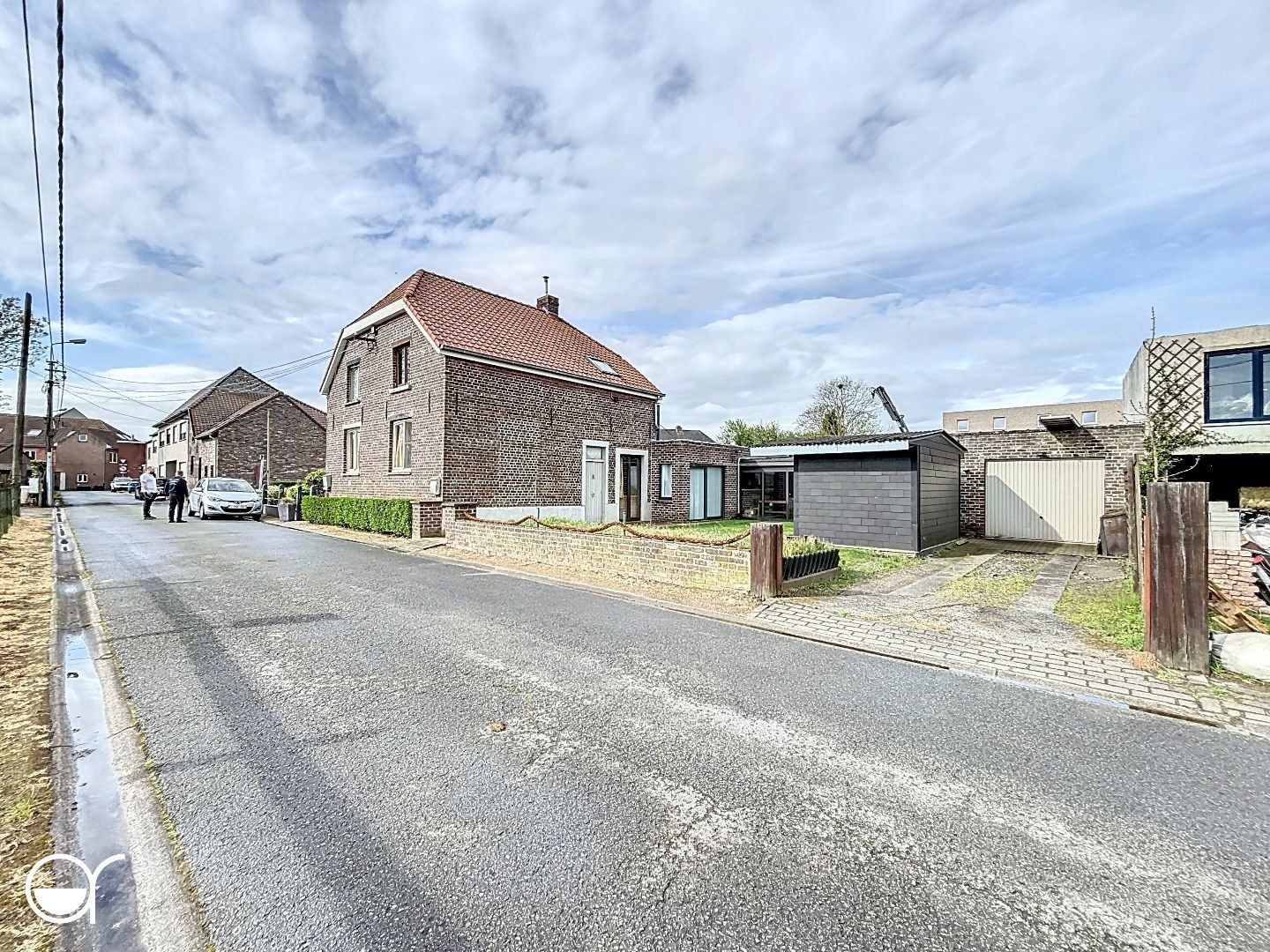 Hoofdfoto van de publicatie: Te renoveren woning met uitzicht op de velden
