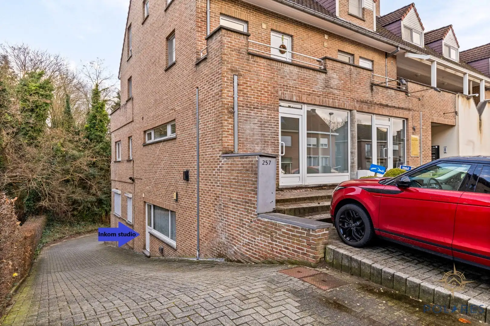 Multifunctionele handelsruimte met garage foto 8