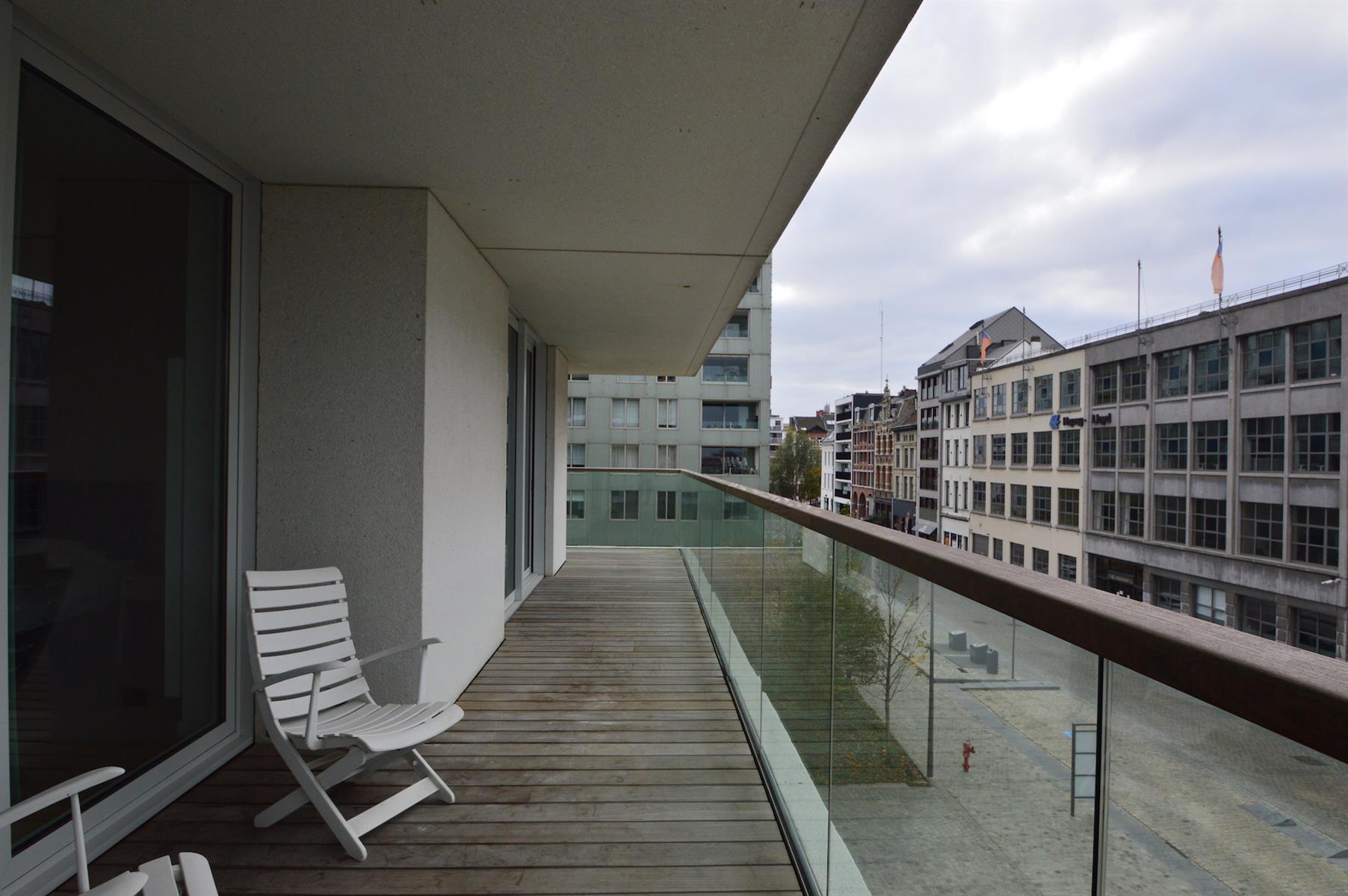 ANTWERPEN - 2 slaapkamer appartement met ruime terrassen foto 10