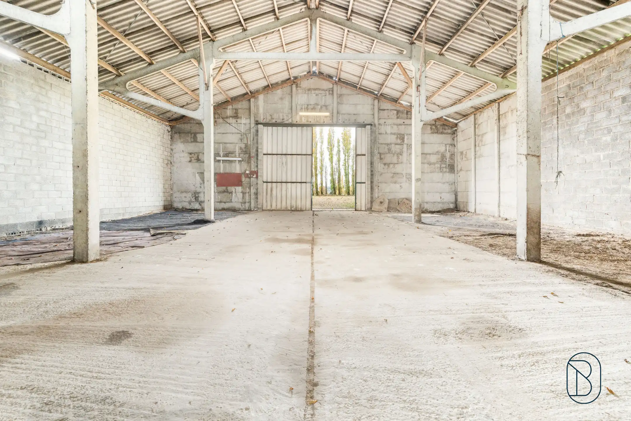 Unieke charmante vierkantshoeve op 1 hectare grond te Ieper foto 13