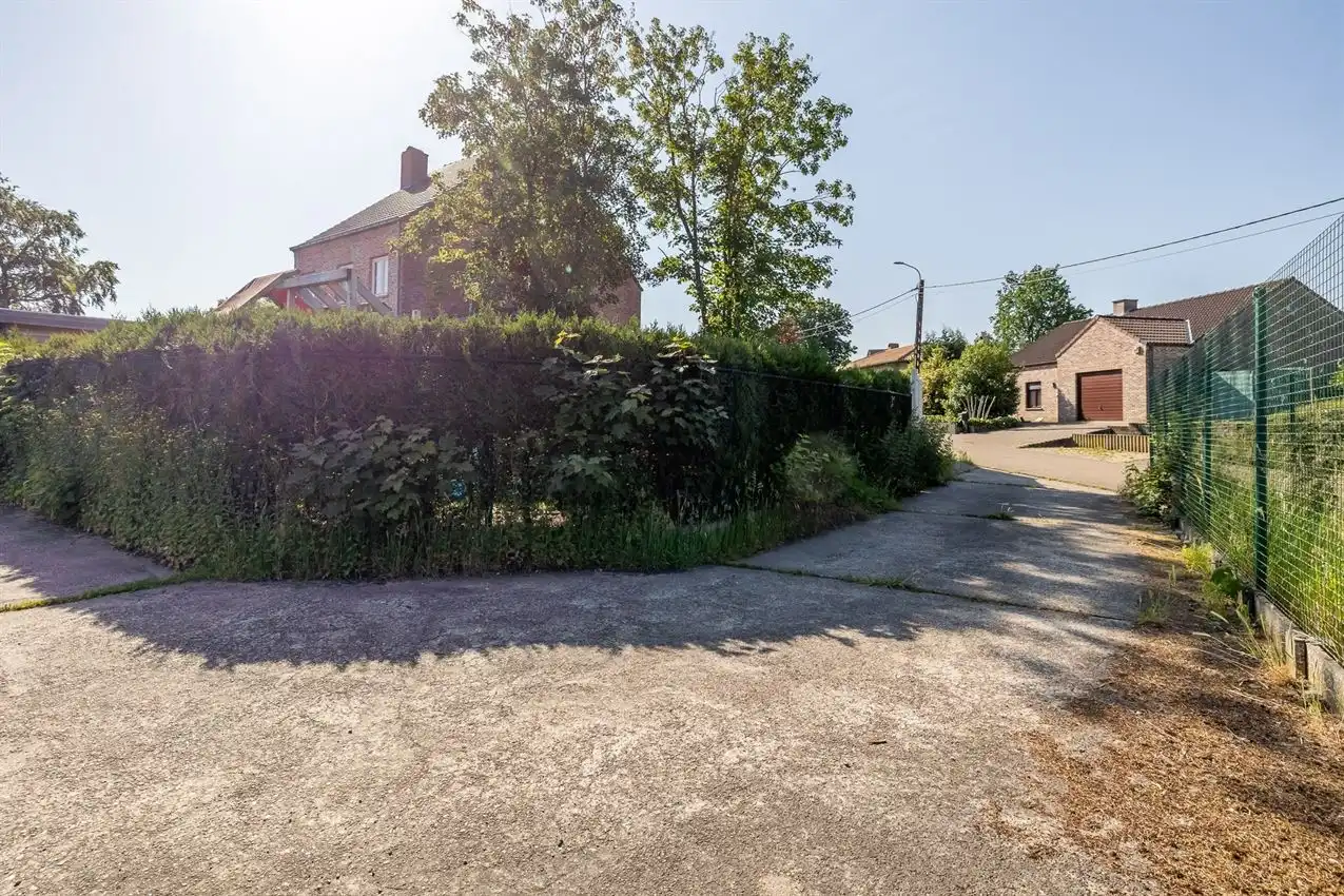 Ruime retrowoning met EPC C,  zuidtuin en achterliggende toegang. foto 30