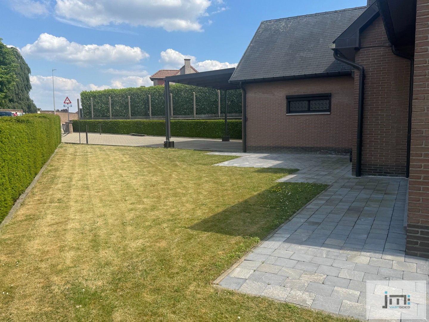 Woning met 4 slaapkamers en dubbele garage foto 16