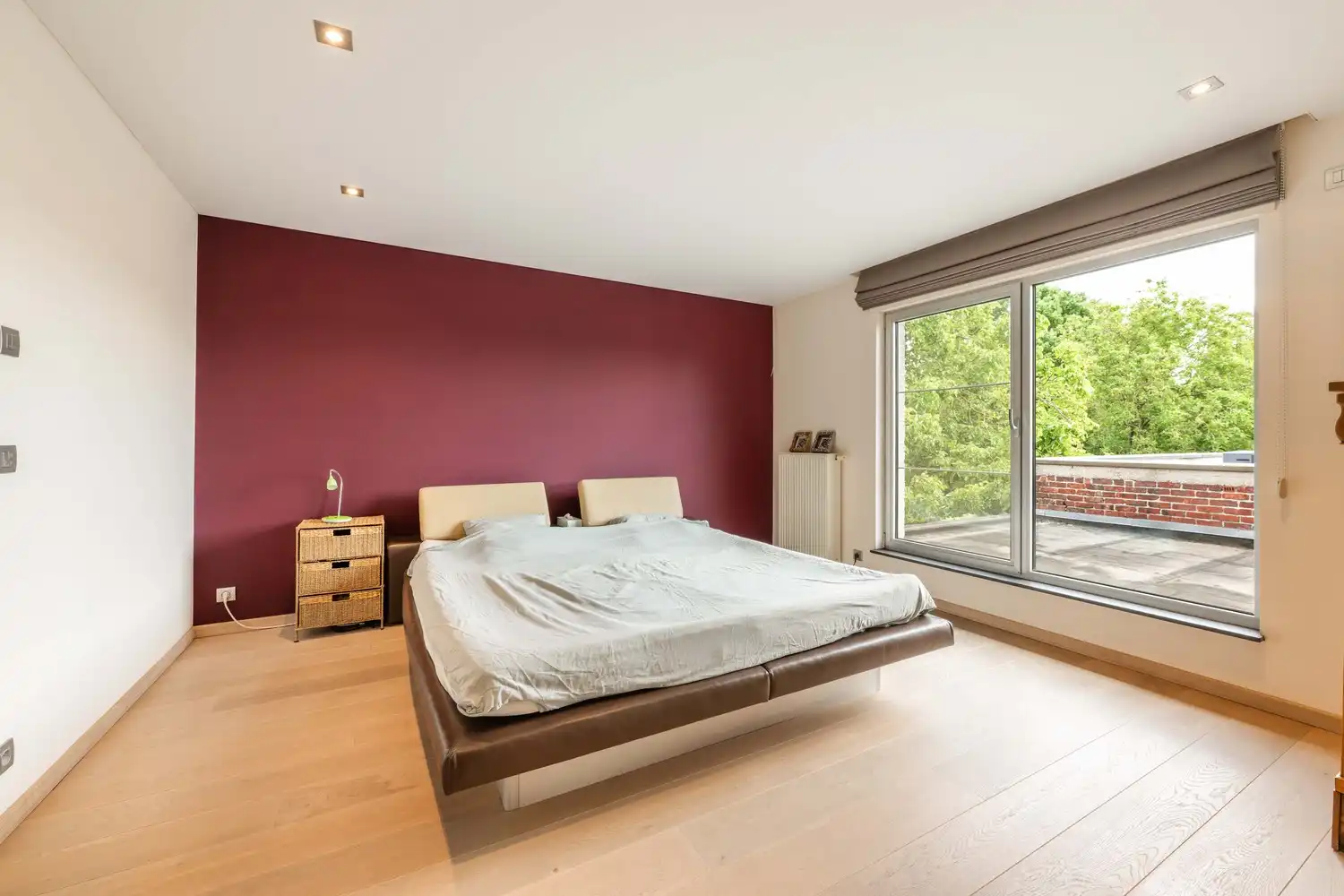 Ruime woning met praktijkruimte te Ruiselede. foto 12