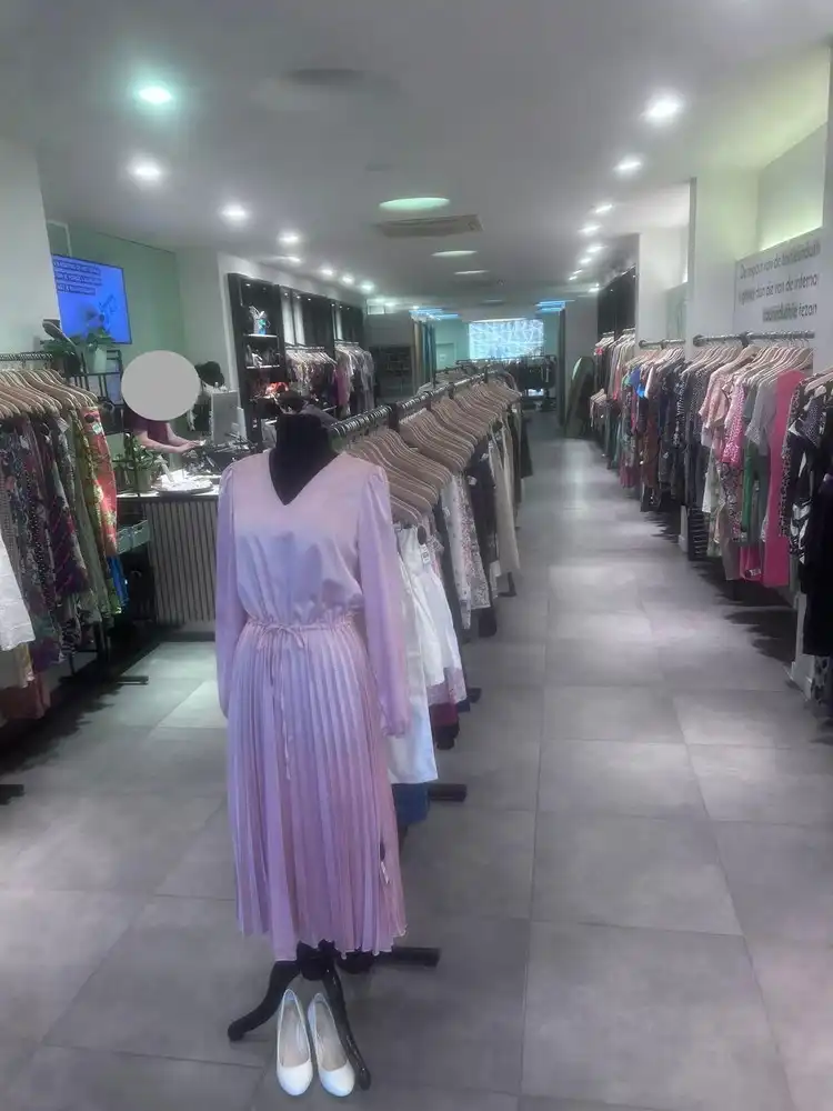 Investeringsopportuniteit: verhuurd handelsgelijkvloers van 240 m² foto 2