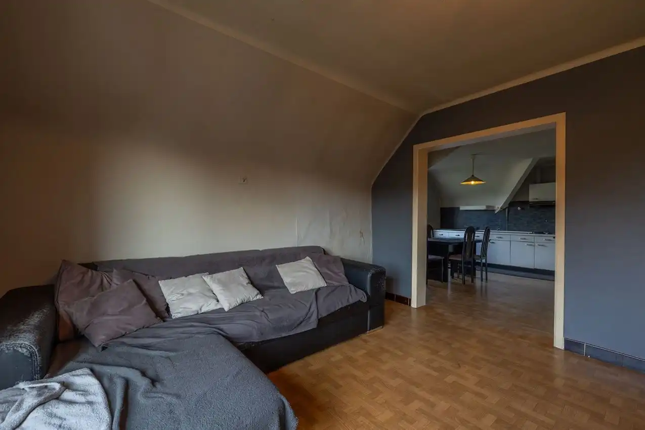 Te renoveren woning met ruimte, rust en potentieel foto 18