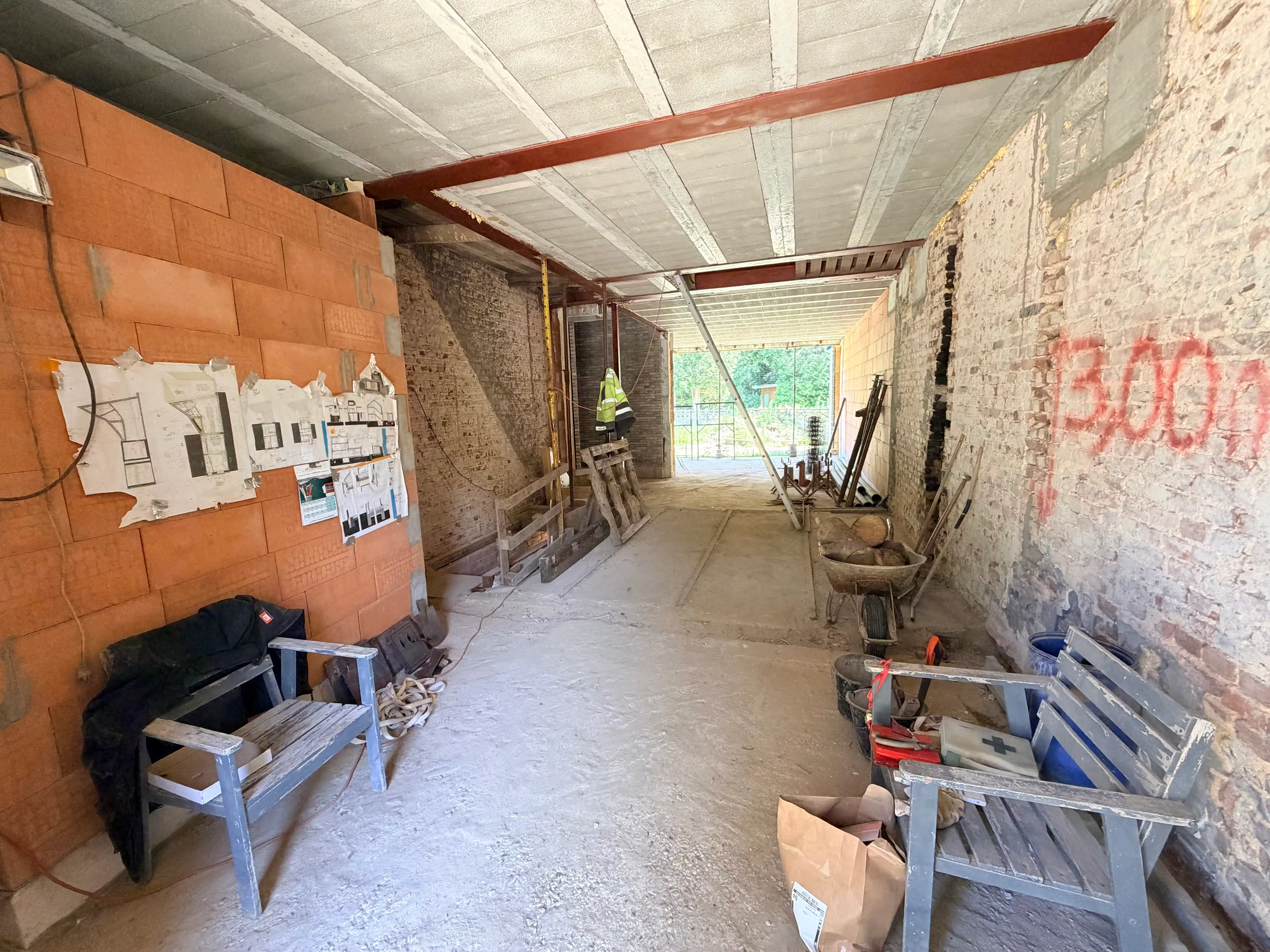 Genk - Fransebosstraat 53: Naar wens af te werken woning met veel potentieel en ruime tuin. foto 6