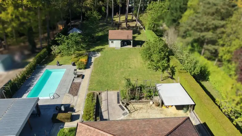 Villa van 349m² op 29a67ca met openluchtzwembad foto 16