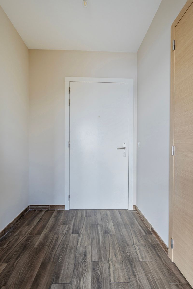 Appartement met 2 kamers, zonnig terras, kelder & parking! foto 9