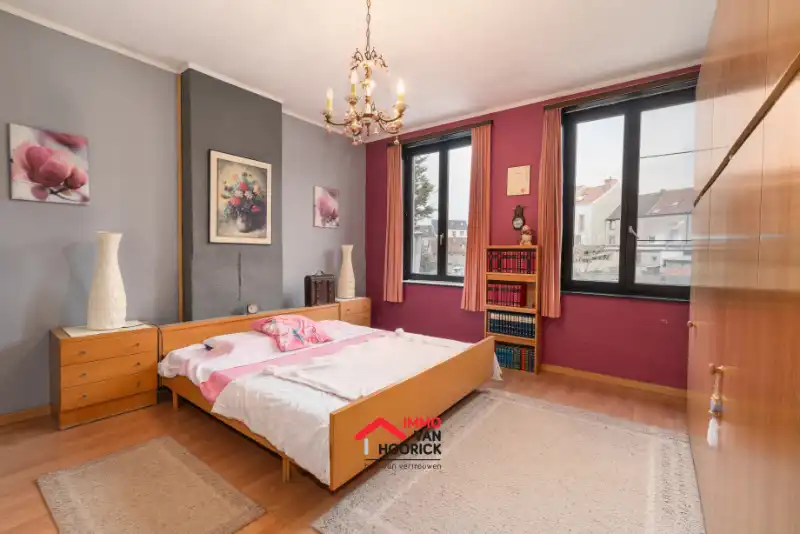 Ruime woning met 3 slaapkamers en tuin! foto 12