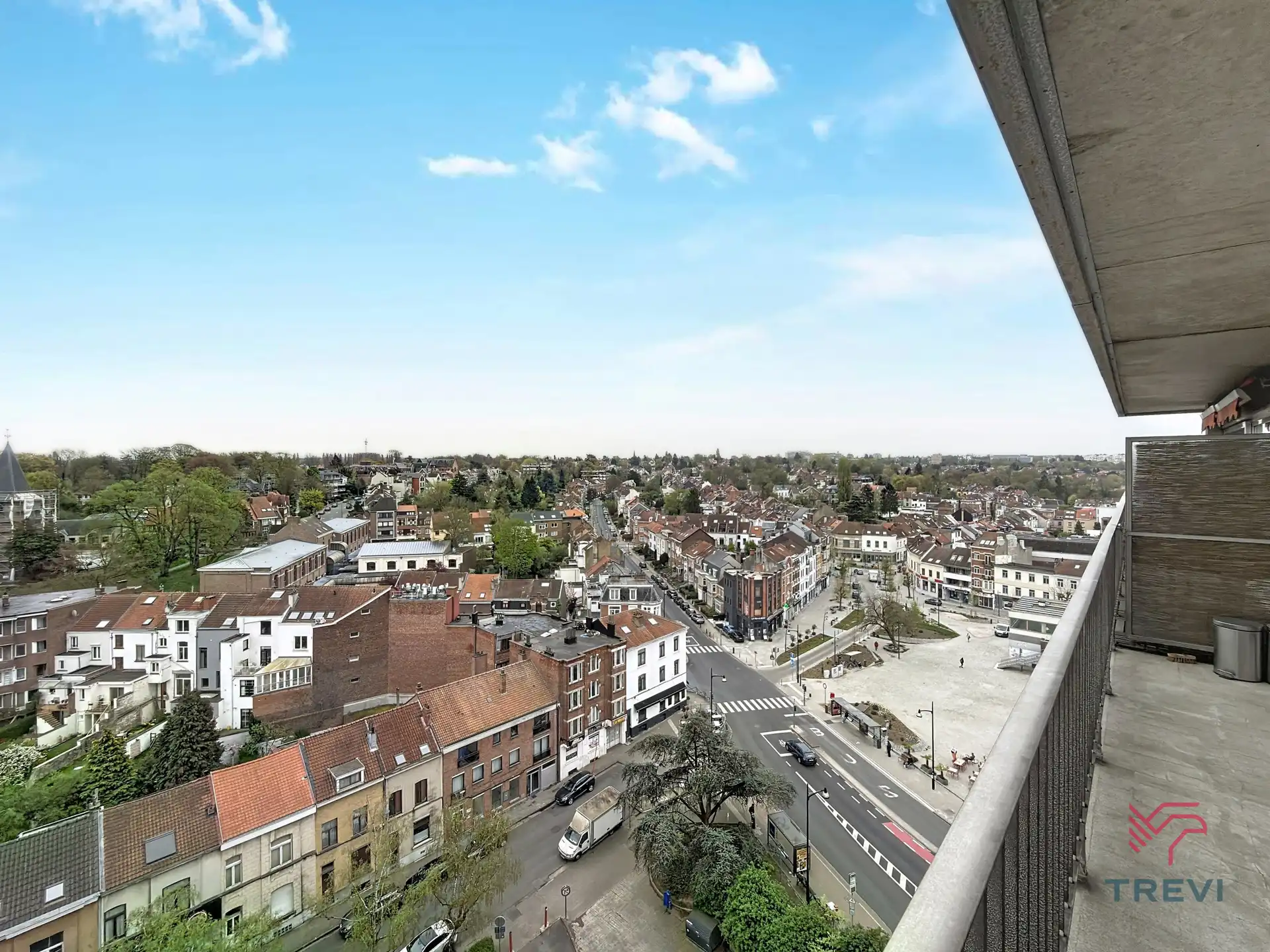 Licht appartement met 2 slaapkamers op de 10e verdieping! foto 17