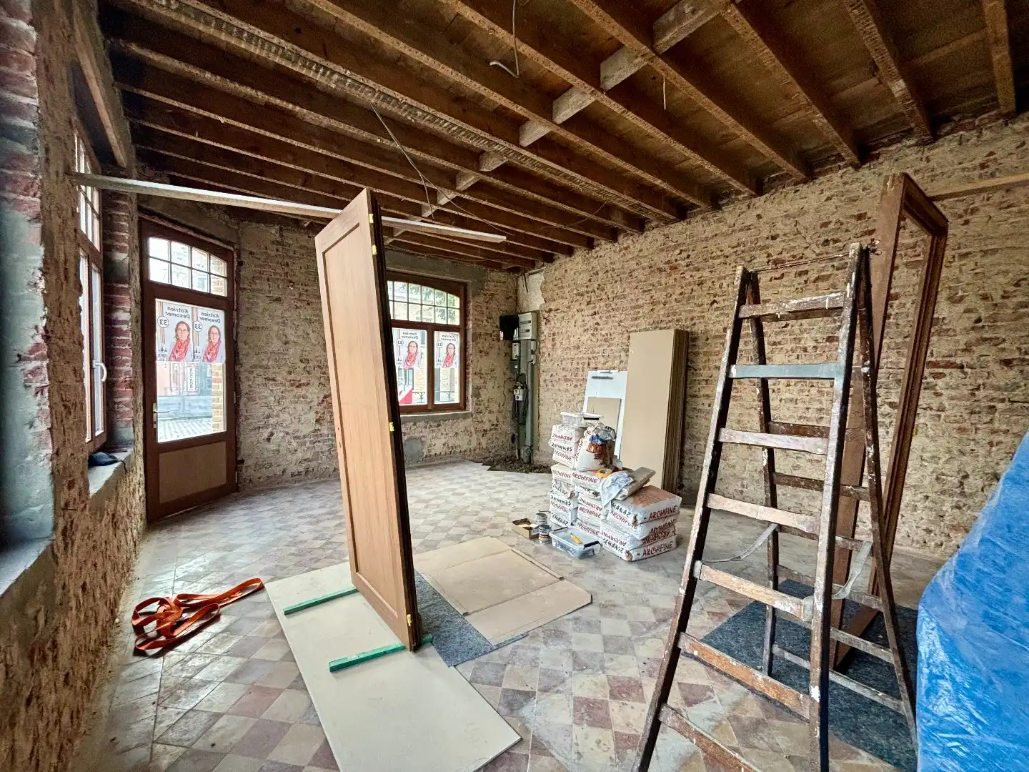 Uniek polyvalent eigendom te stadskern Ieper. foto 12