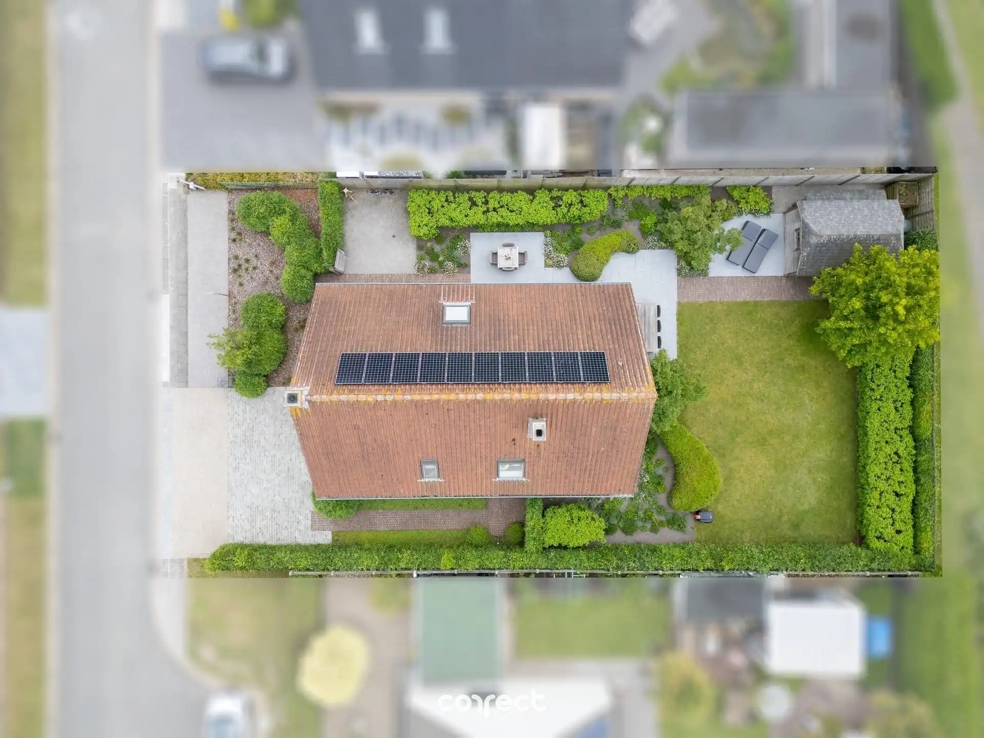 Rustig gelegen, zeer net onderhouden open bebouwing met prachtige, zongerichte tuin. foto 22