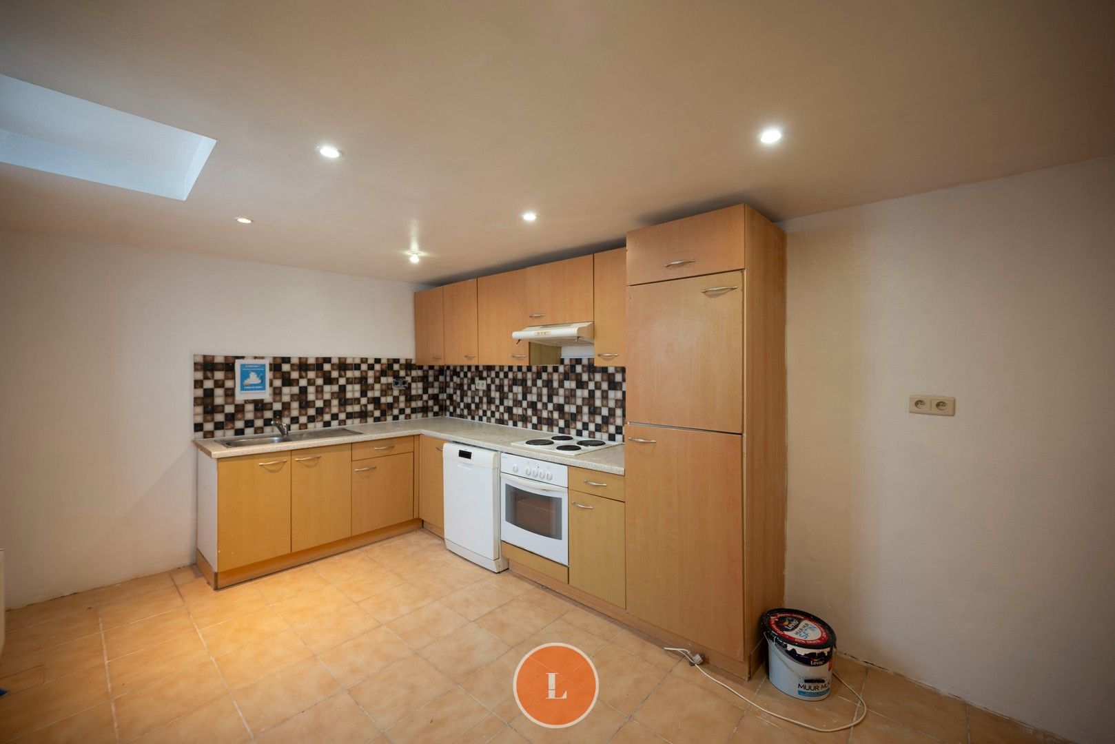 Handelpand te koop in centrum Menen foto 6