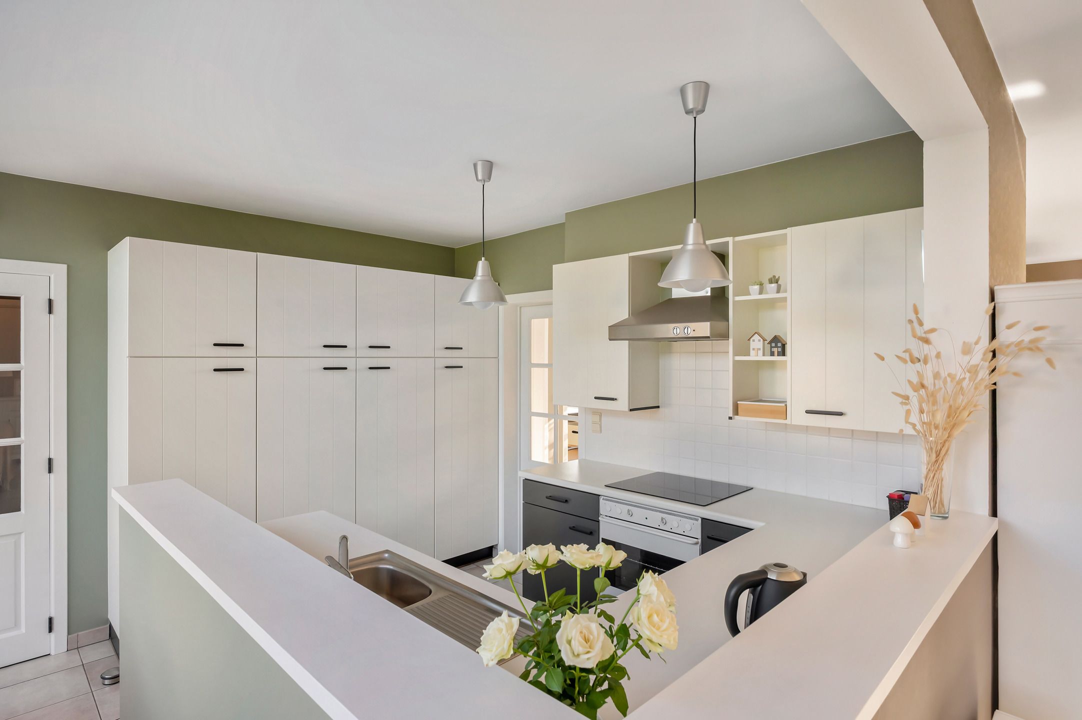 Instapklare villa op perceel van Ca. 4.010 m²! foto 10