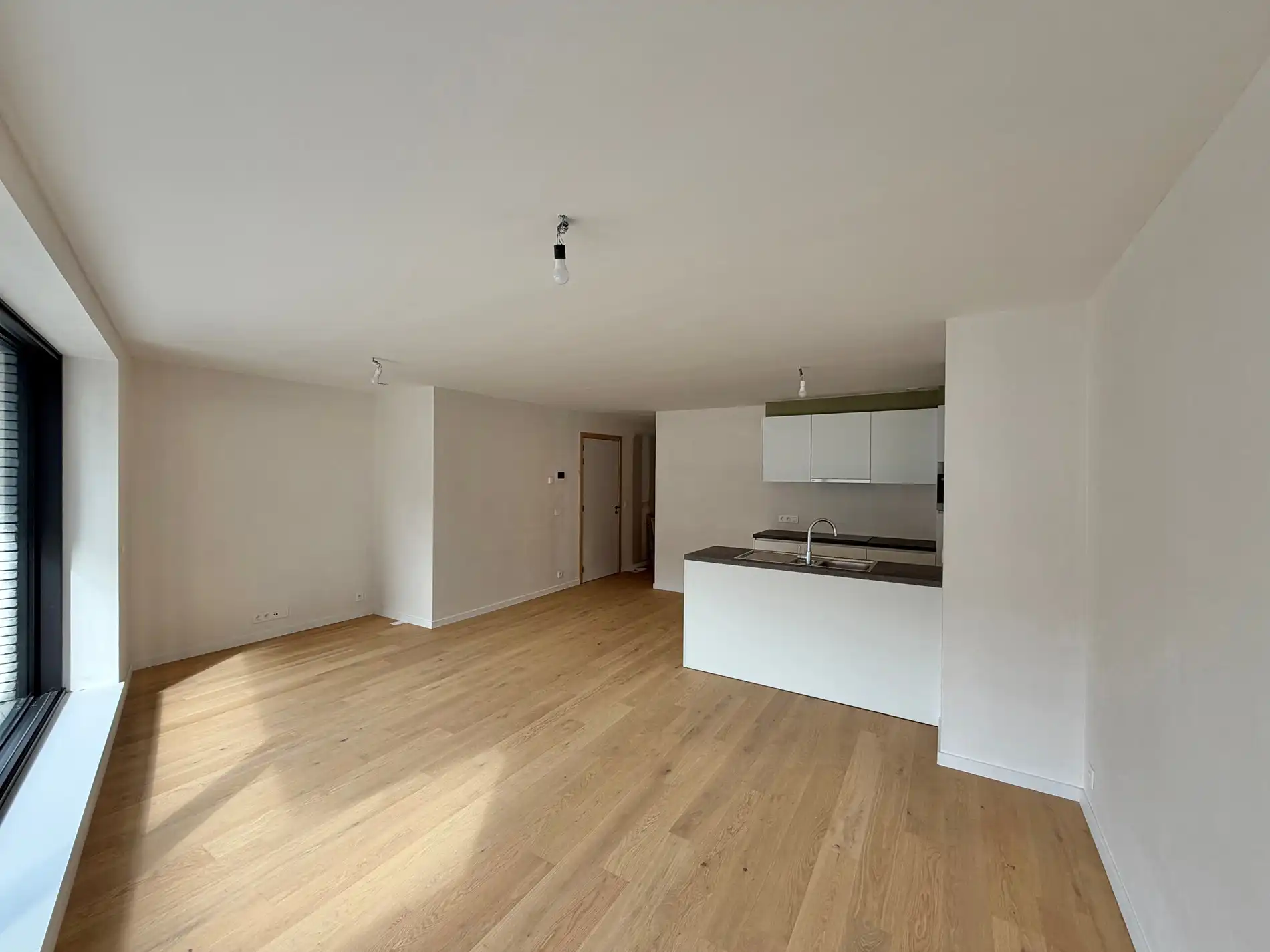 Nieuwbouwappartement nabij het strand foto 6