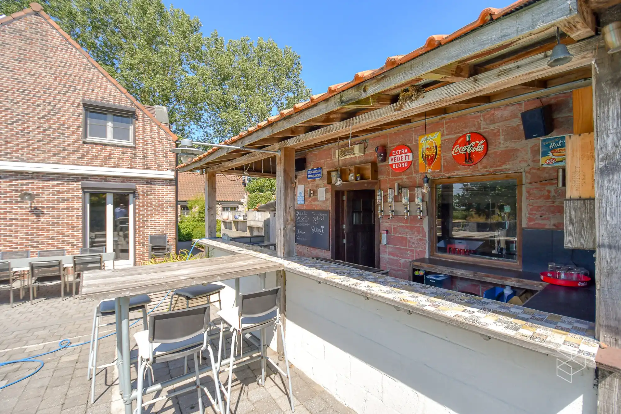 Landhuis met zwembad, bijgebouw en weide op 10&nbsp;570 m² foto 21