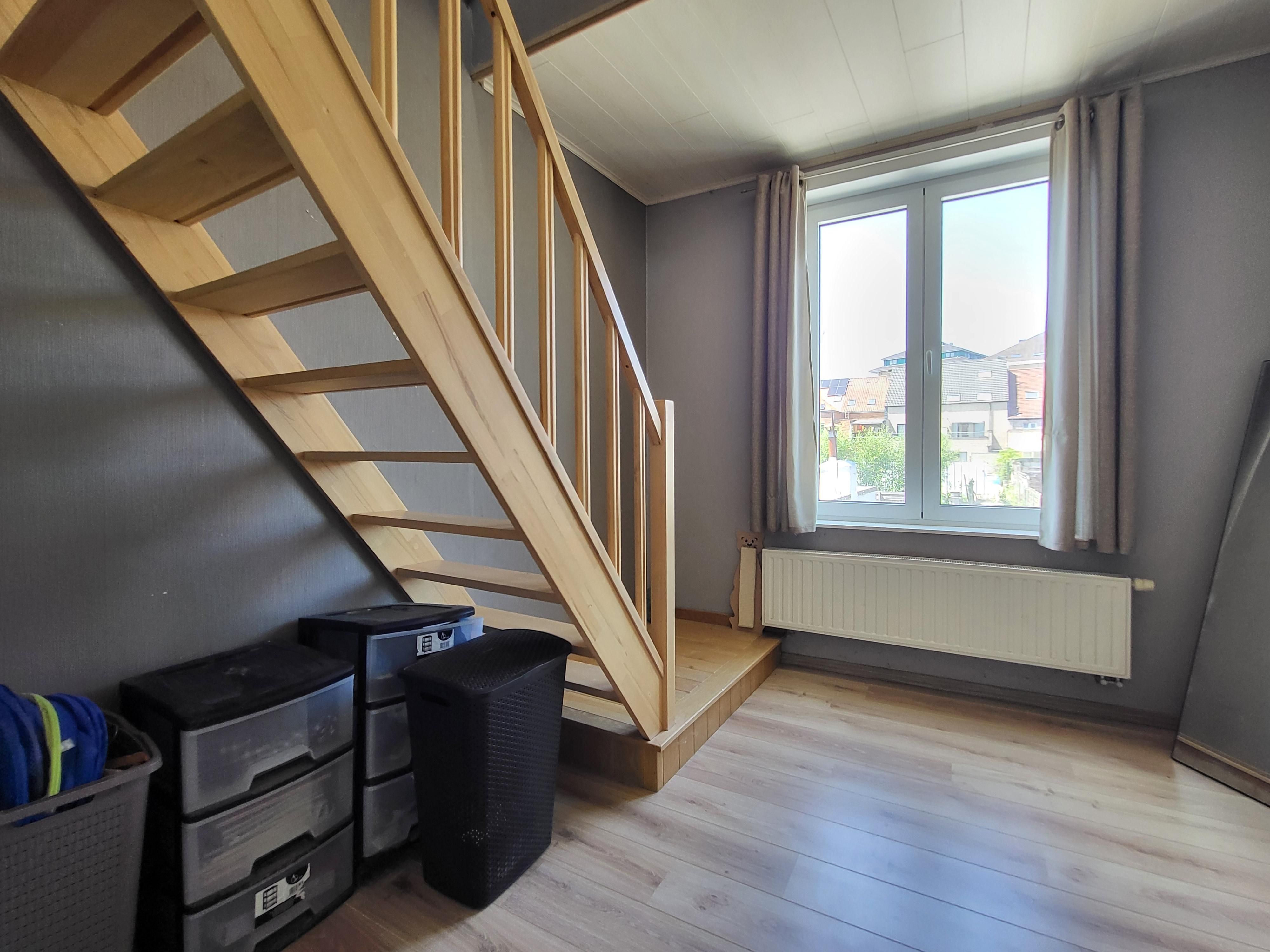 Charmant gerenoveerde woning v 2007-09 op 130m² met zuidgericht terras, rustige ligging.  foto 21