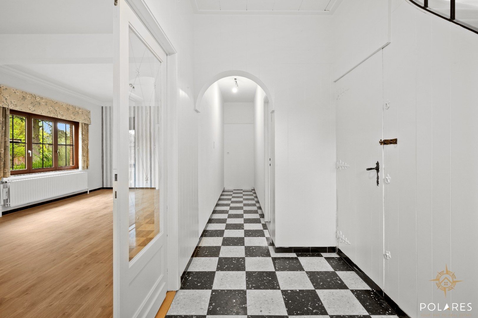 Woning met ruime tuin foto 4