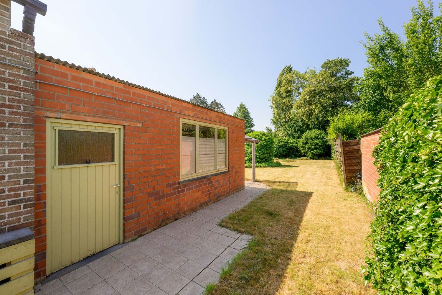 Halfopen woning met ruime tuin in centrum Ruiselede. foto 19