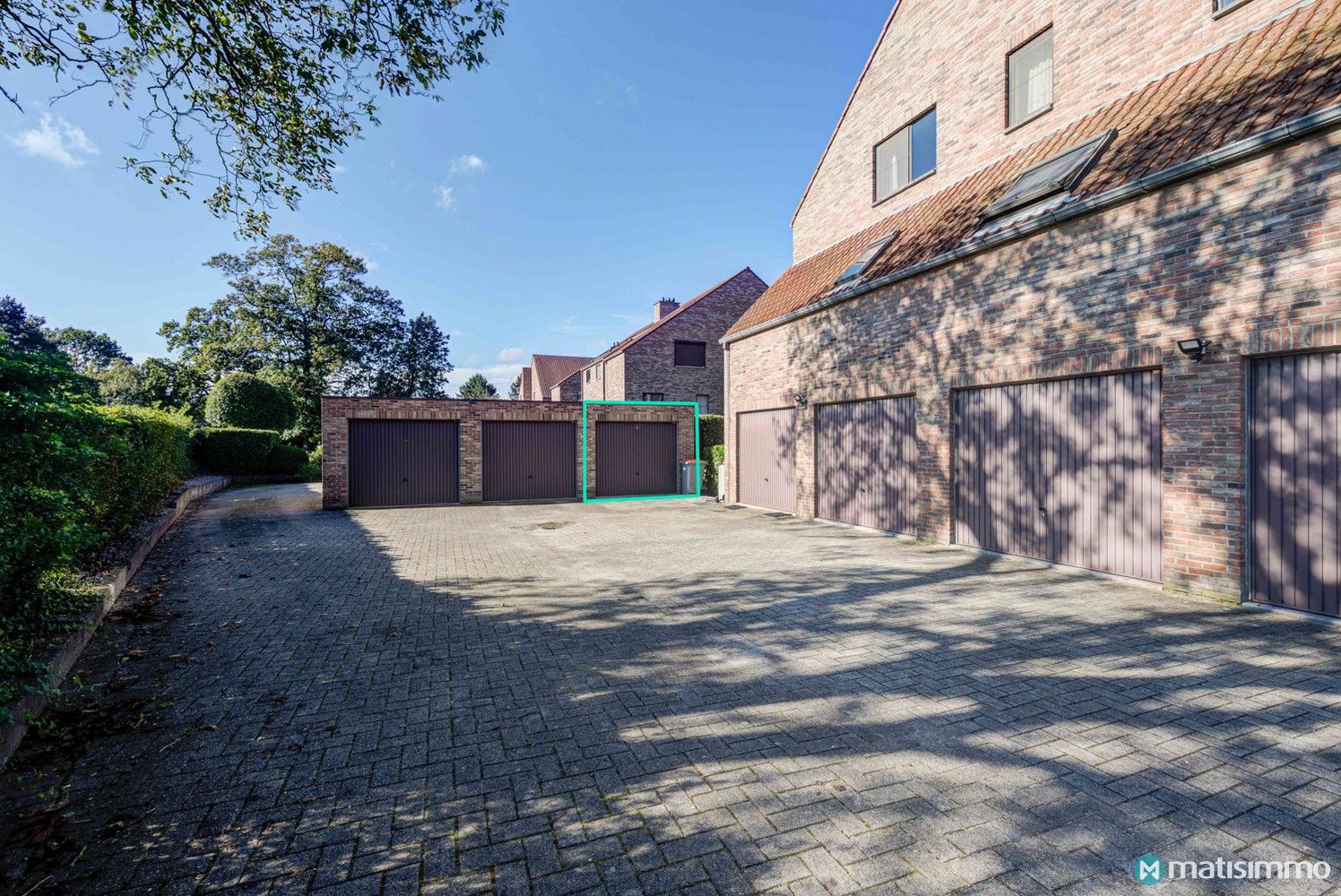 RUIM BEMEUBELD APPARTEMENT MET LUXE KEUKEN EN GARAGE IN HET CENTRUM VAN AS foto 15