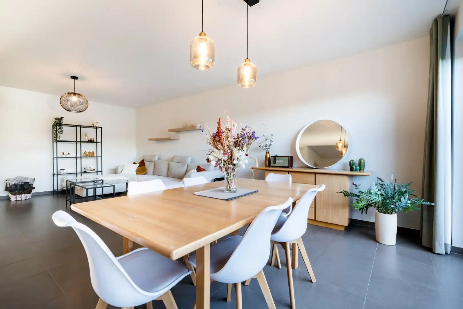 Stijvol, instapklaar gelijkvloers appartement te Tuilt (Hasselt) foto 4
