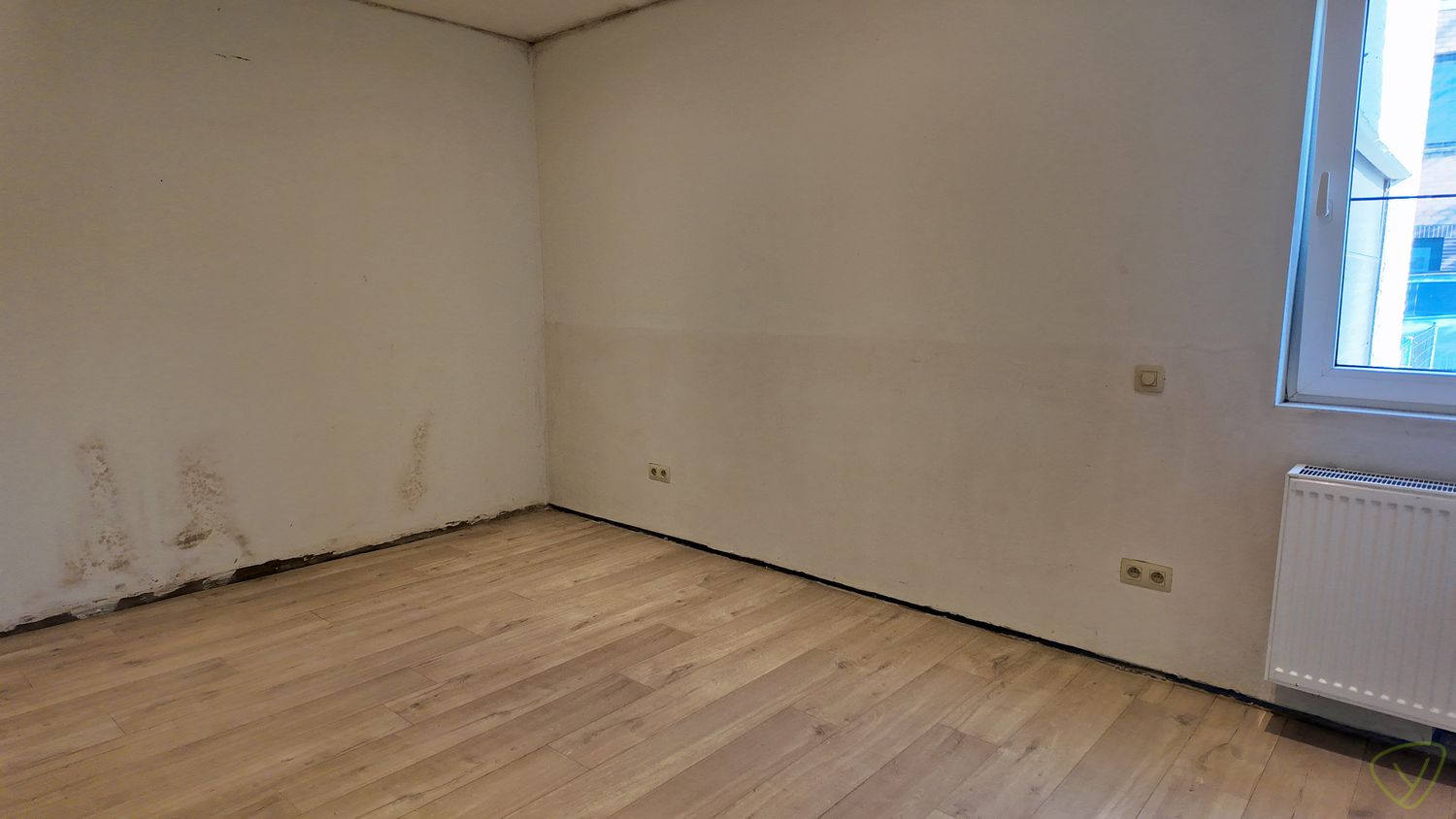 Gerenoveerde open bebouwing met 3 slaapkamers, zuidgerichte tuin en dubbele staanplaats! foto 11