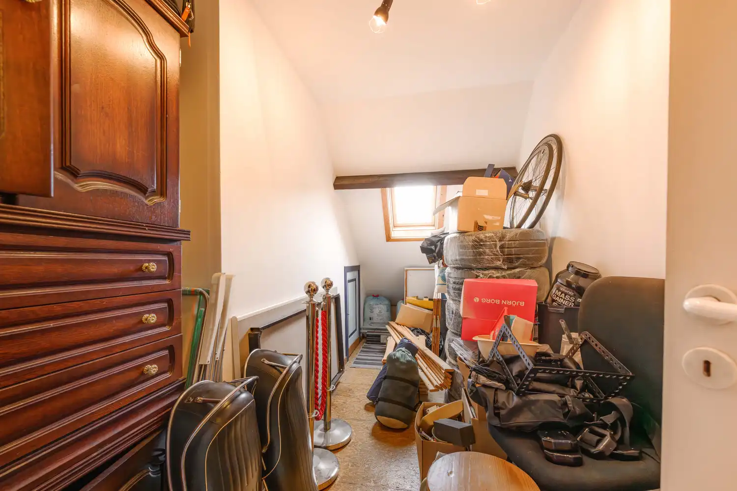 Handelspand met woonst te Tielt. foto 26