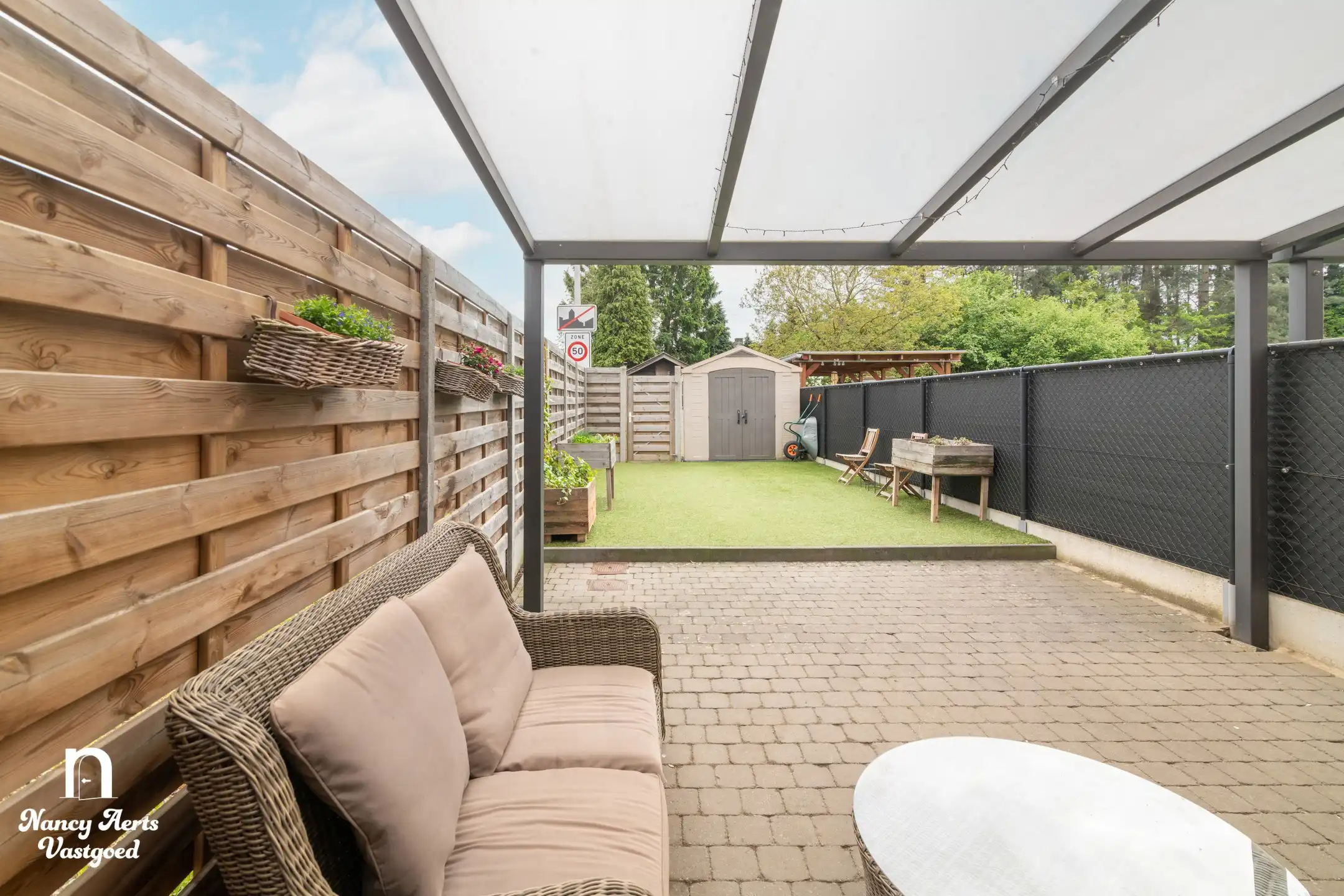 Charmante gerenoveerde woning met zuidgerichte tuin foto 6