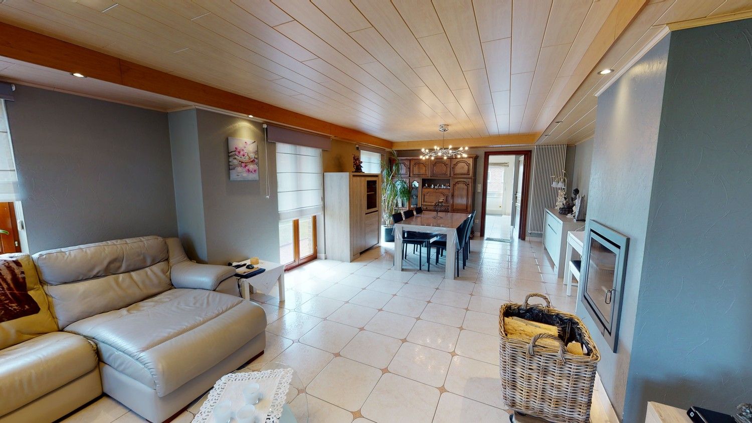 Ruime woning met 3 slaapkamers! foto 3