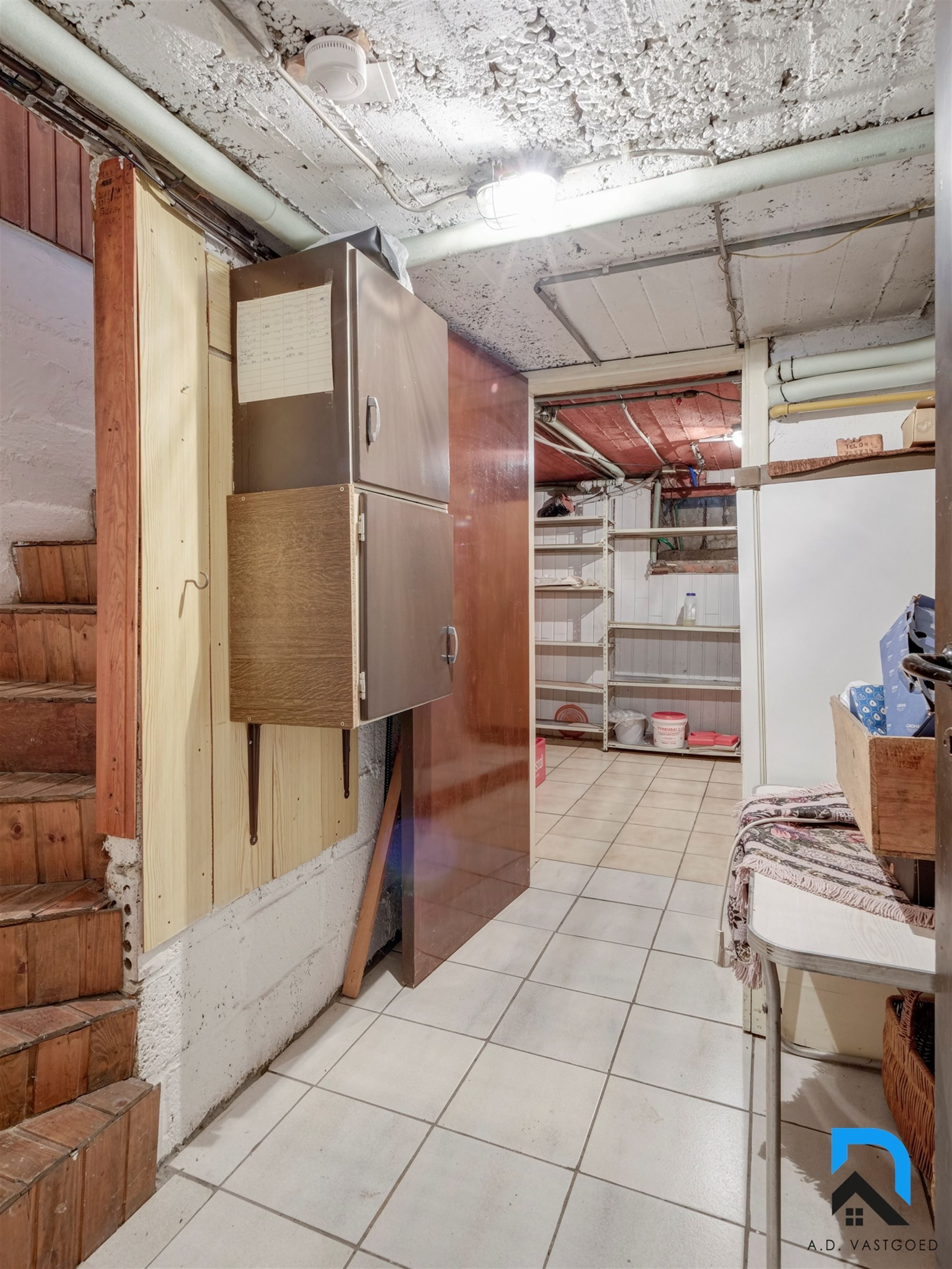 Halfopen bebouwing met tuin nabij het centrum van Genk foto 22