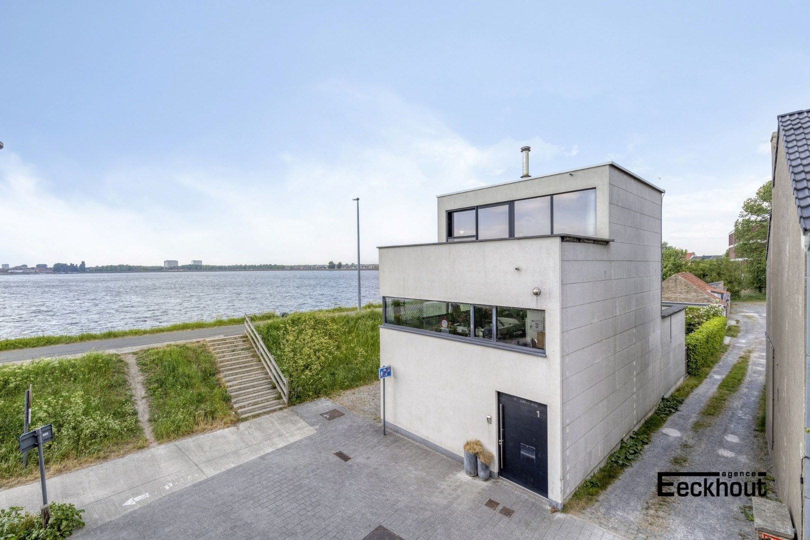 ()=>{if(producerUpdateValueVersion(node),producerAccessed(node),node.value===ERRORED)throw node.error;return node.value} Nukkerwijkstraat 1 - - 8450 Bredene