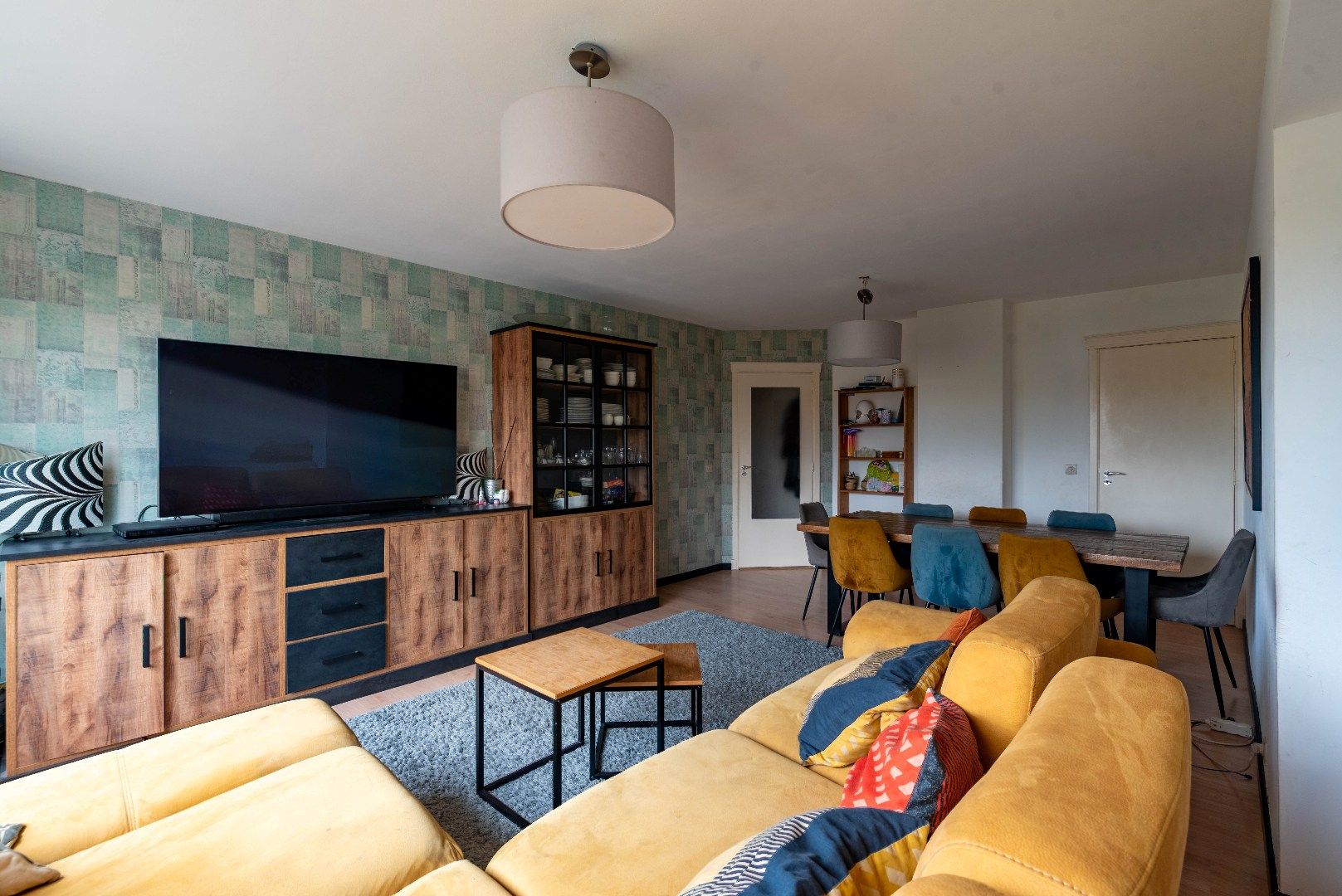 Ruim appartement met 3 slaapkamers foto 4