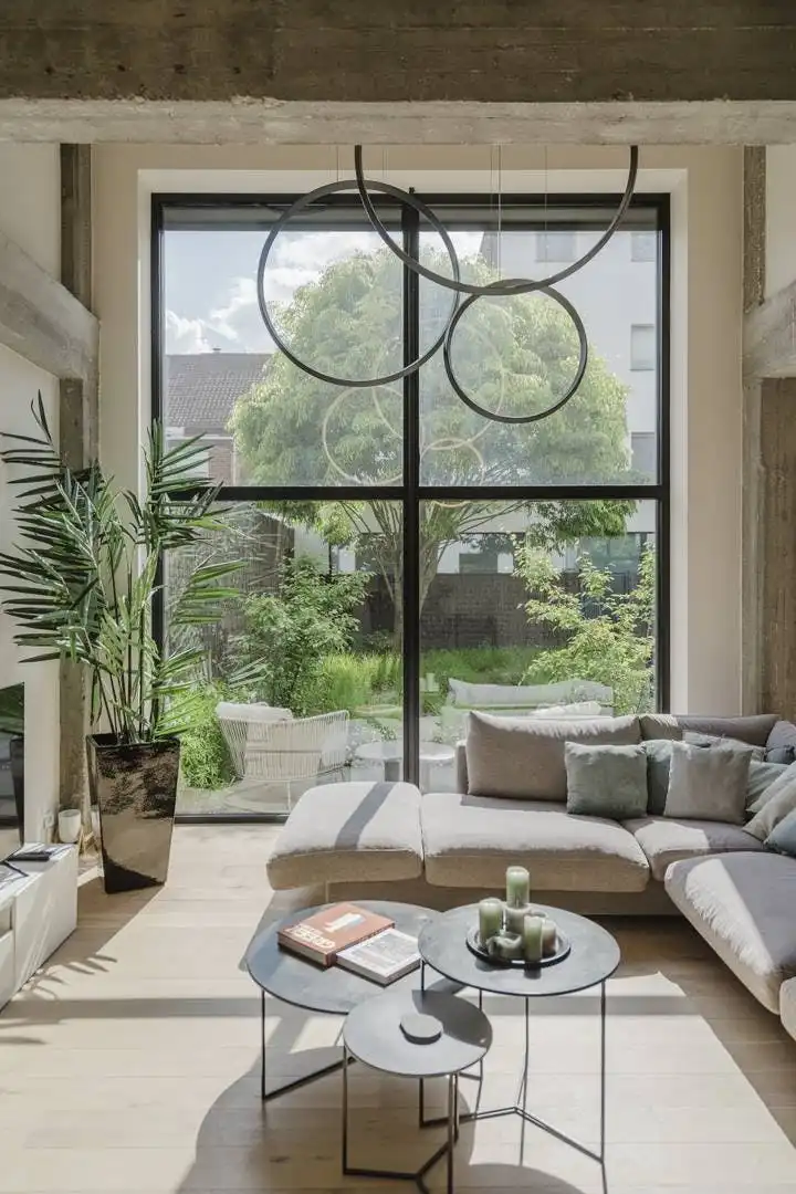 Architecturale woning met uniek loftgevoel in Kortrijk foto 2