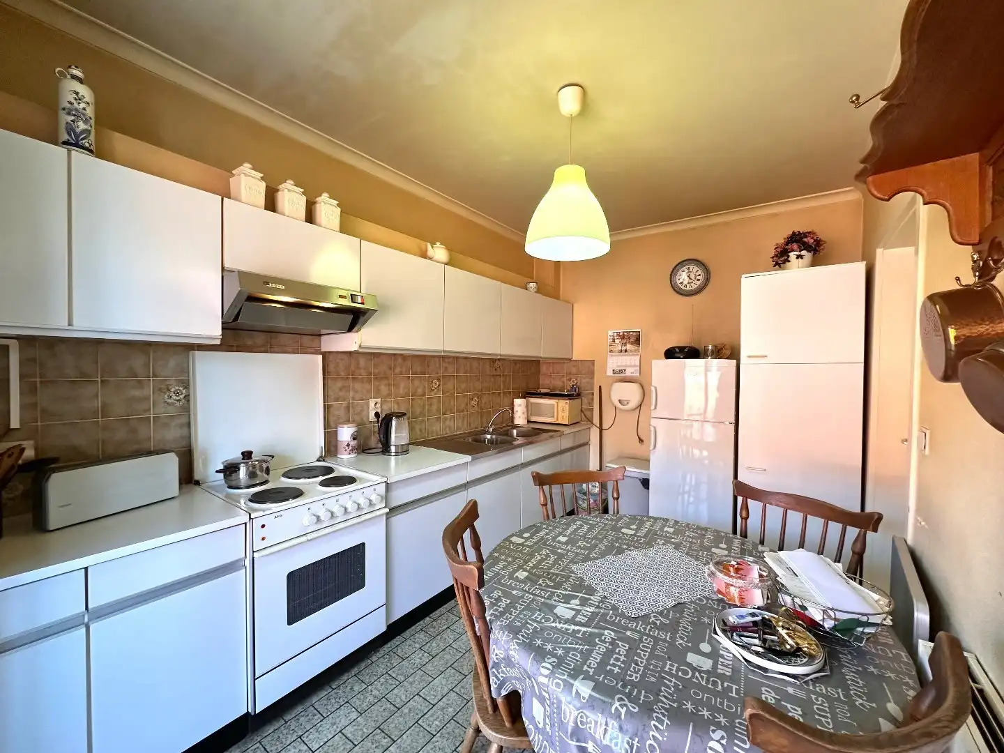 Ruim appartement met 2 slaapkamers en 2 terrassen in het centrum van Tongeren. foto 8