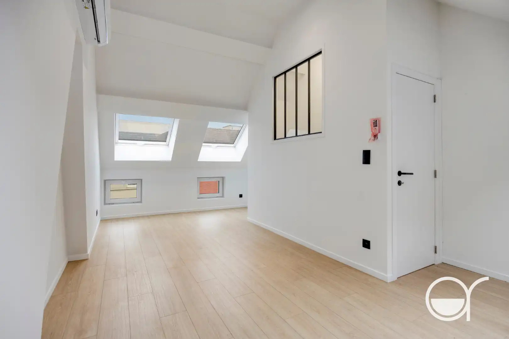 Gerenoveerde woning met 2 slaapkamers vlakbij Dok Noord.  foto 15