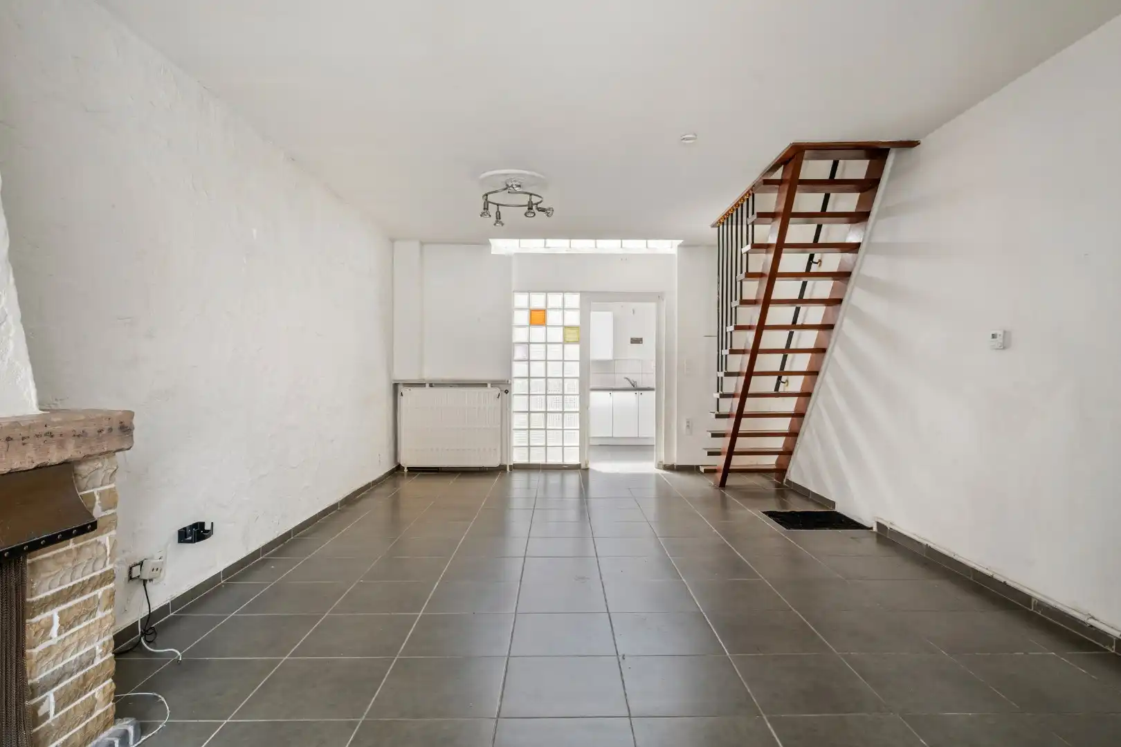 Instapklare woning met 3 slaapkamers in het centrum van Menen foto 4