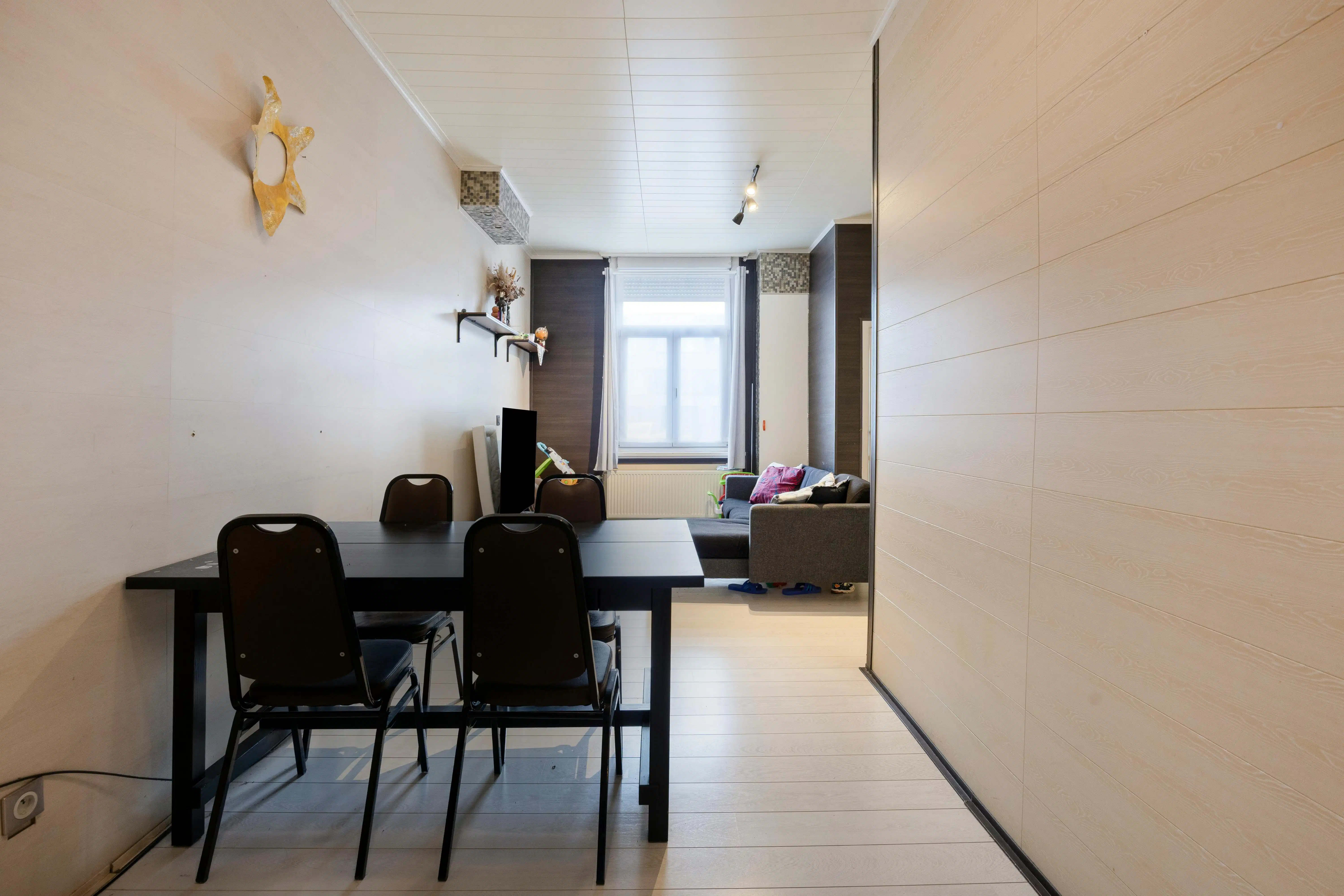 Huis met 3 slaapkamers en tuin te koop in Wilrijk foto 3