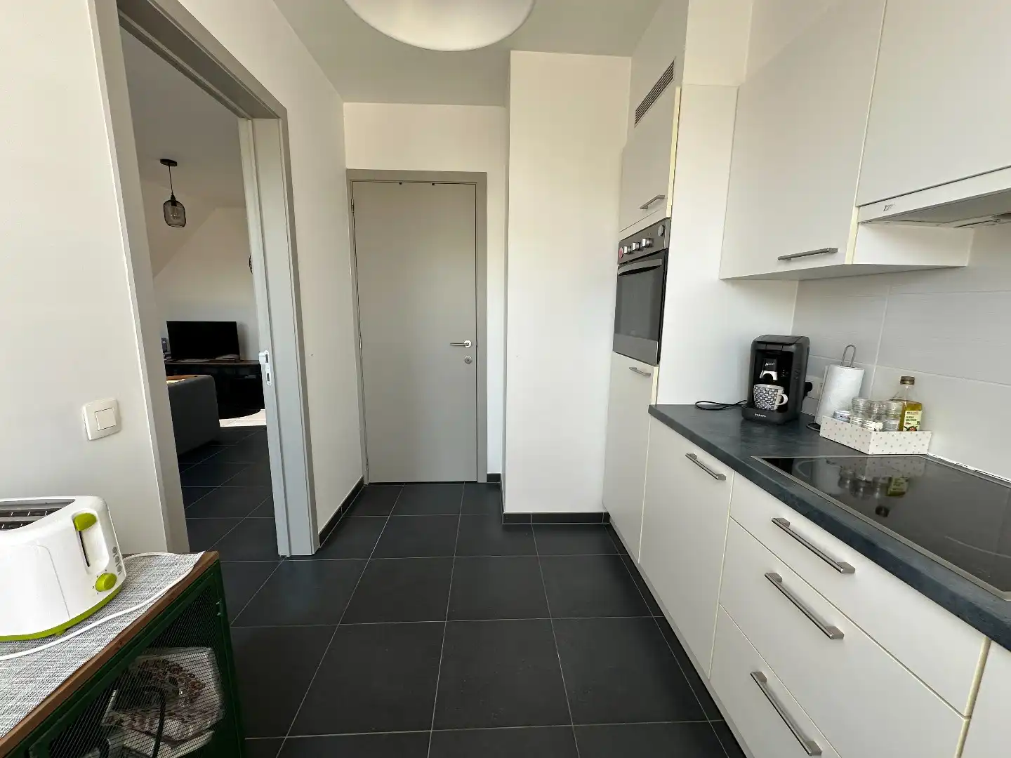 Instapklaar 2-slp appartement met terras én garage, Torhout Wijnendale foto 10