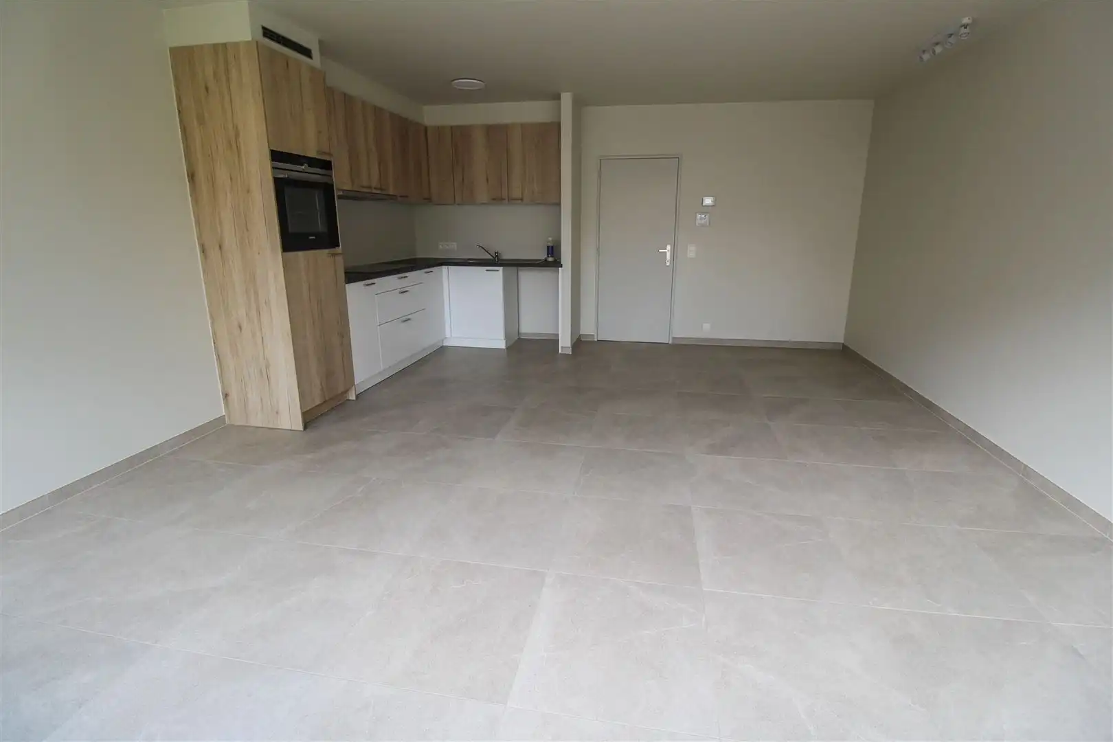 Uiterst charmante appartement op toplocatie te Sint-Niklaas foto 2