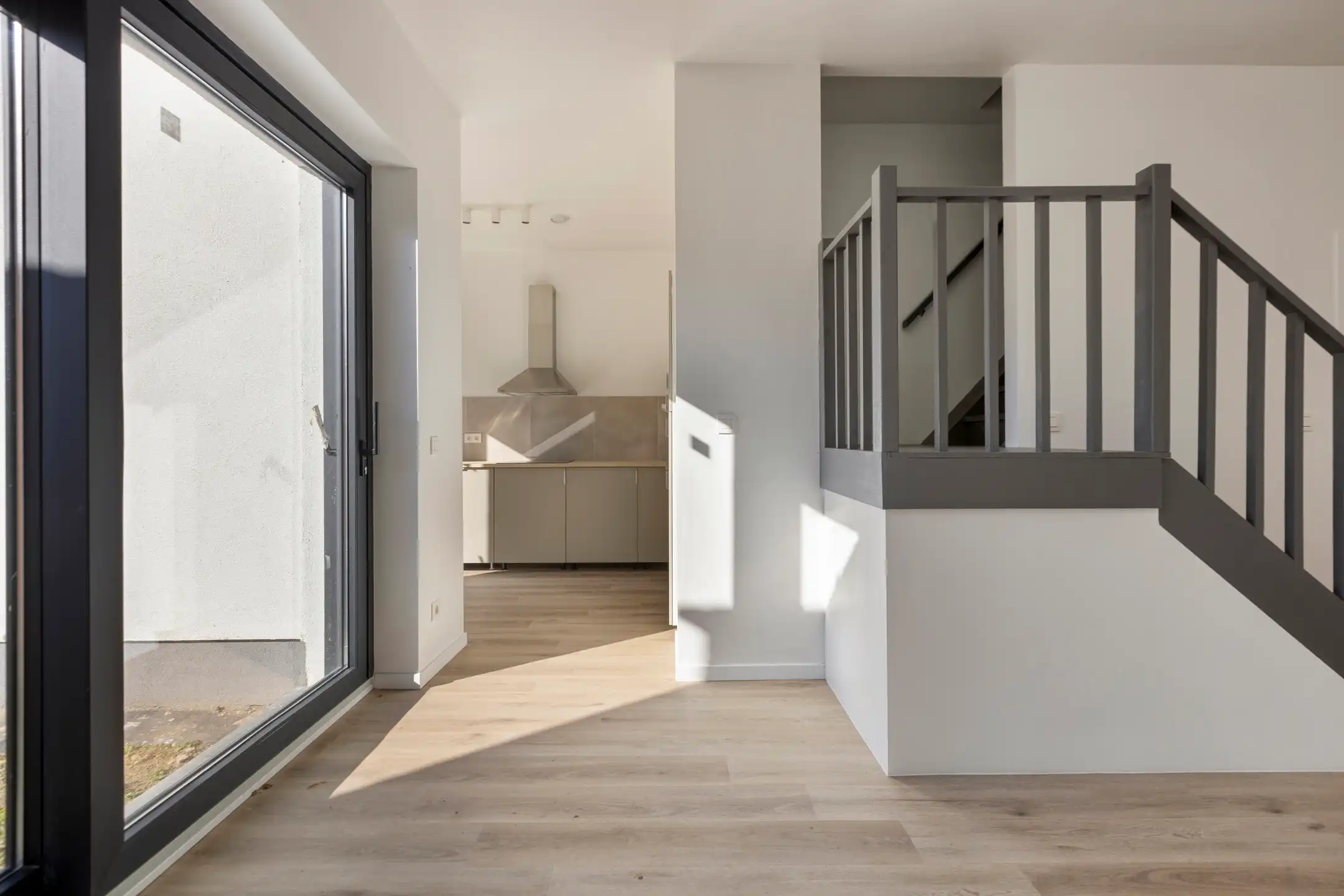 Woning met 4 slaapkamers, 2 badkamers en 2 autostaanplaatsen foto 8