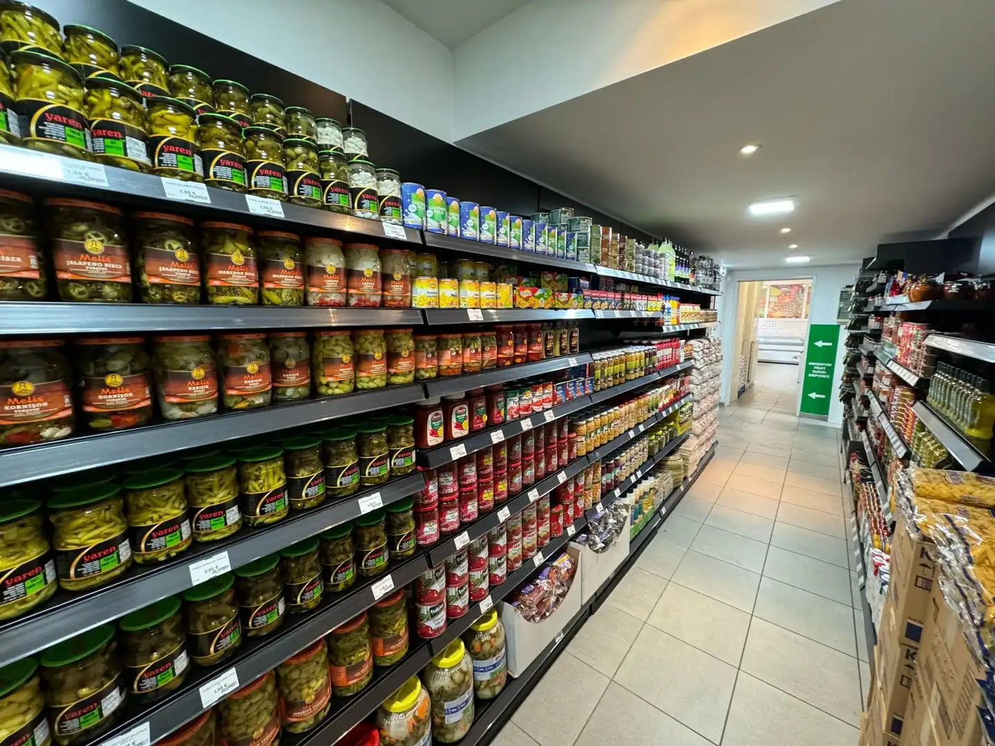 VERHUURD COMMERCIEEL GELIJKVLOERS MET 4 P foto 2