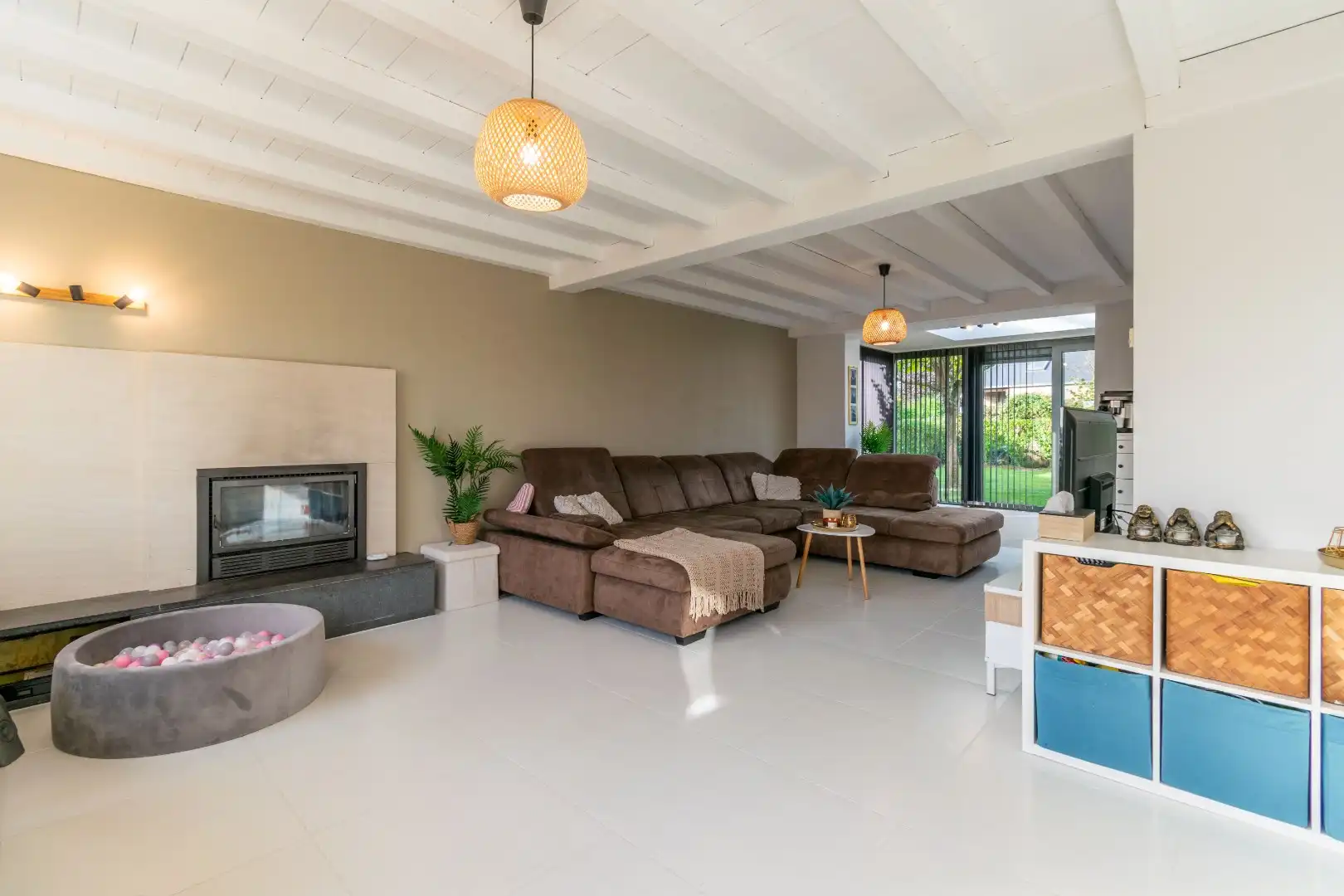 Een instapklare, heel aangename villa met oa. 3 grote slaapkamers! foto 11