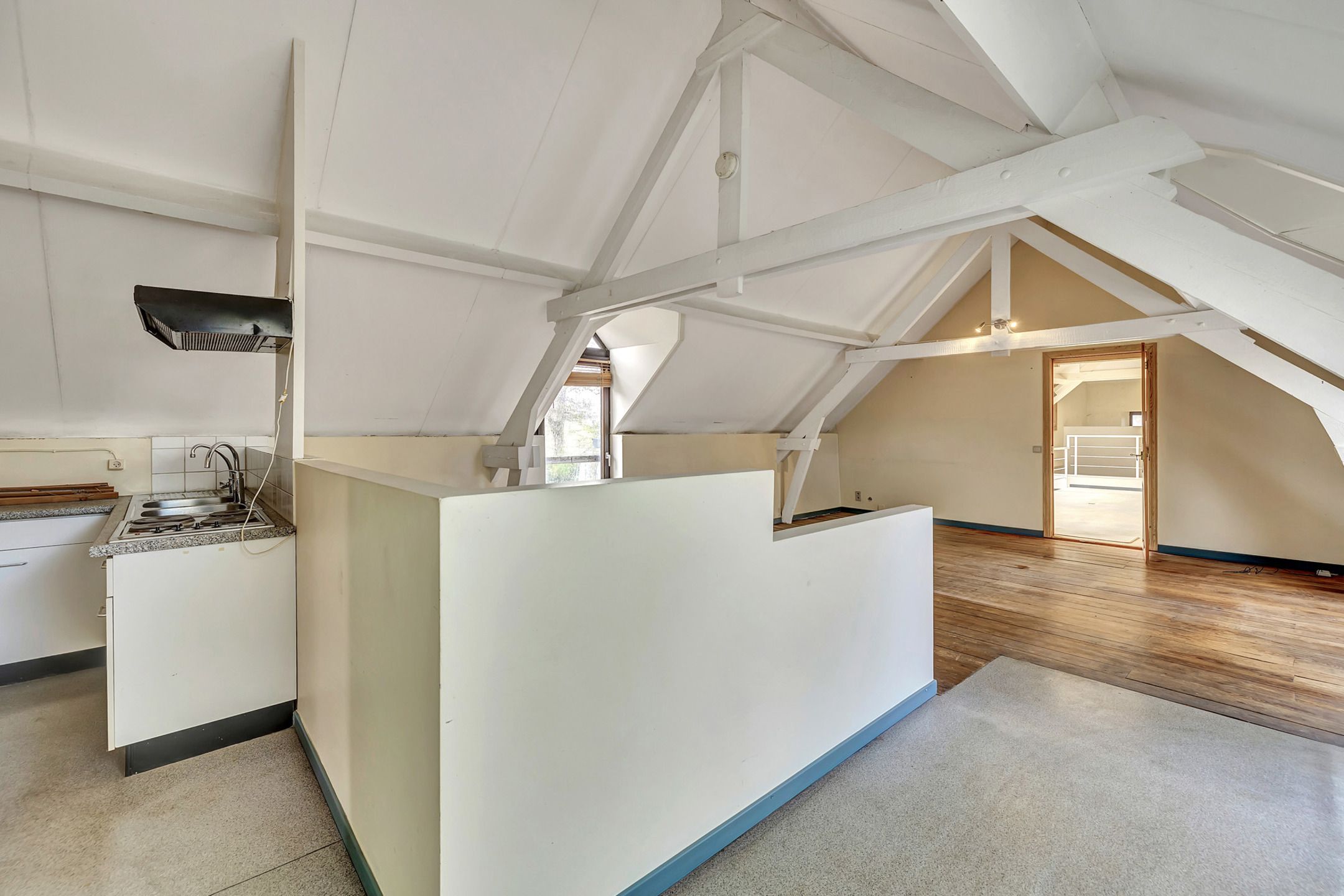 Fantastisch gerenoveerde hoeve met binnenzwembad foto 28