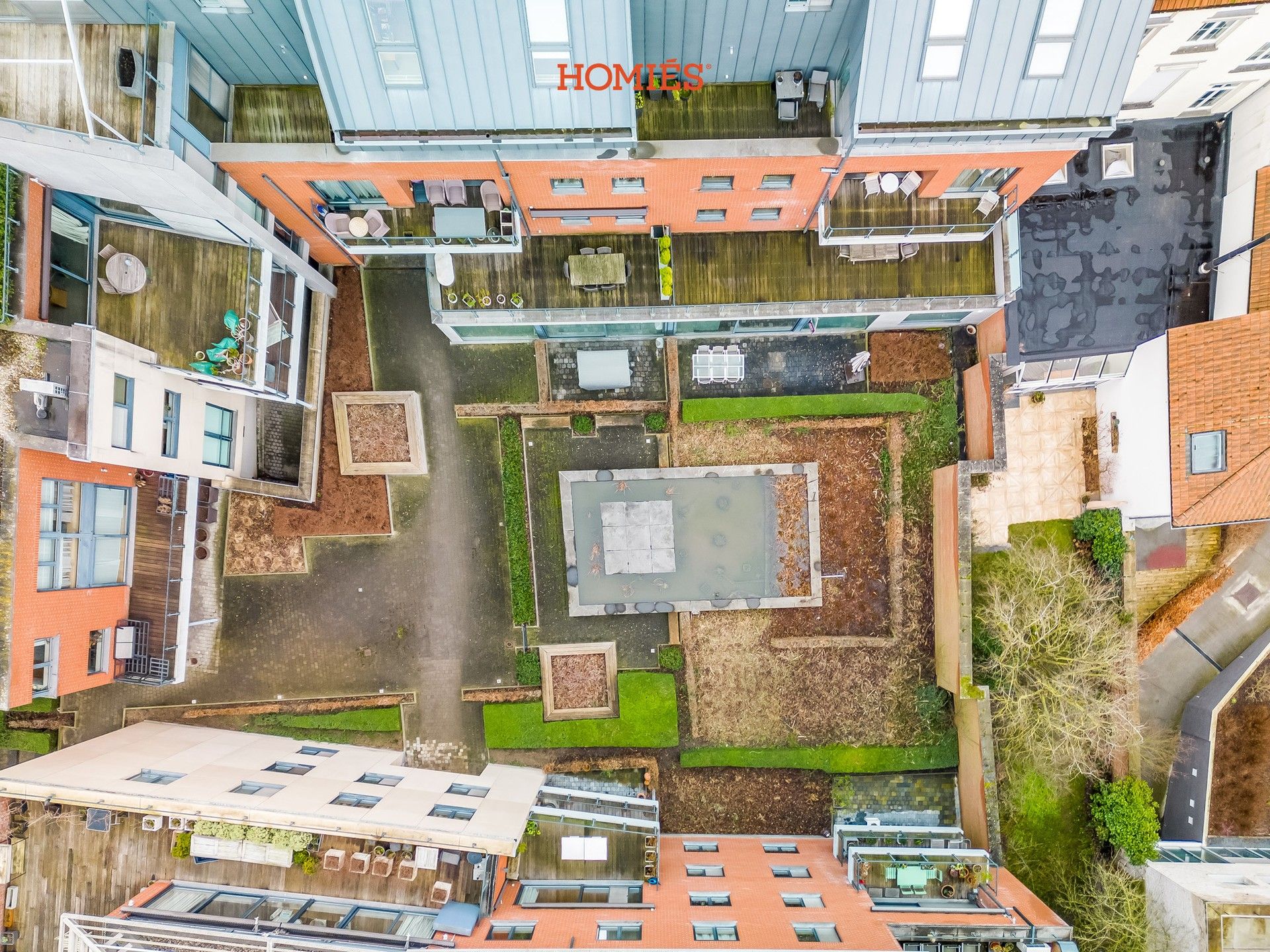 Ruim appartement met 3 slpks, riant terras en autostaanplaats foto 17