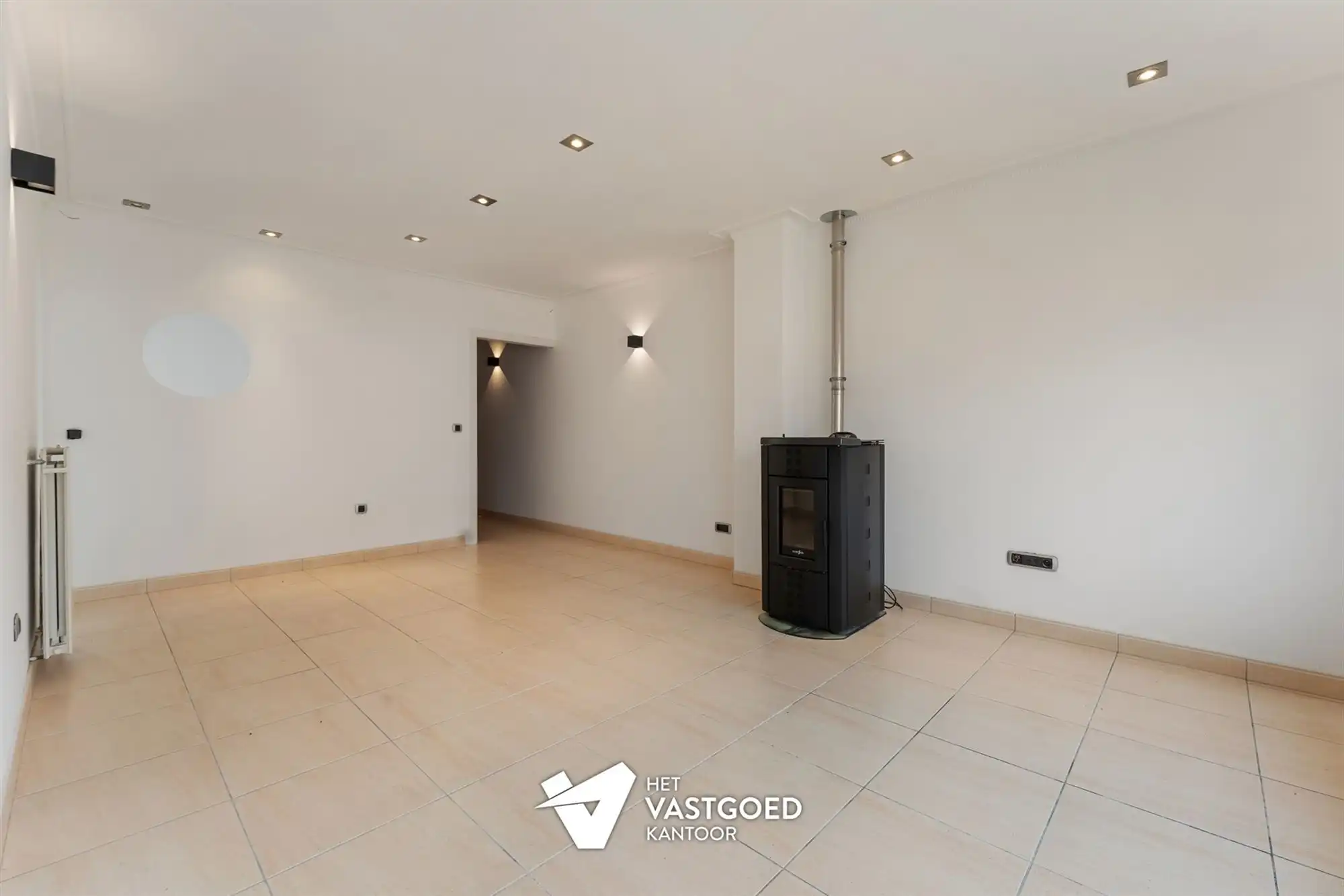 ZEER RUIM PAND (CA 550M2) MET APPARTEMENT 3 SLAAPKAMERS foto 9