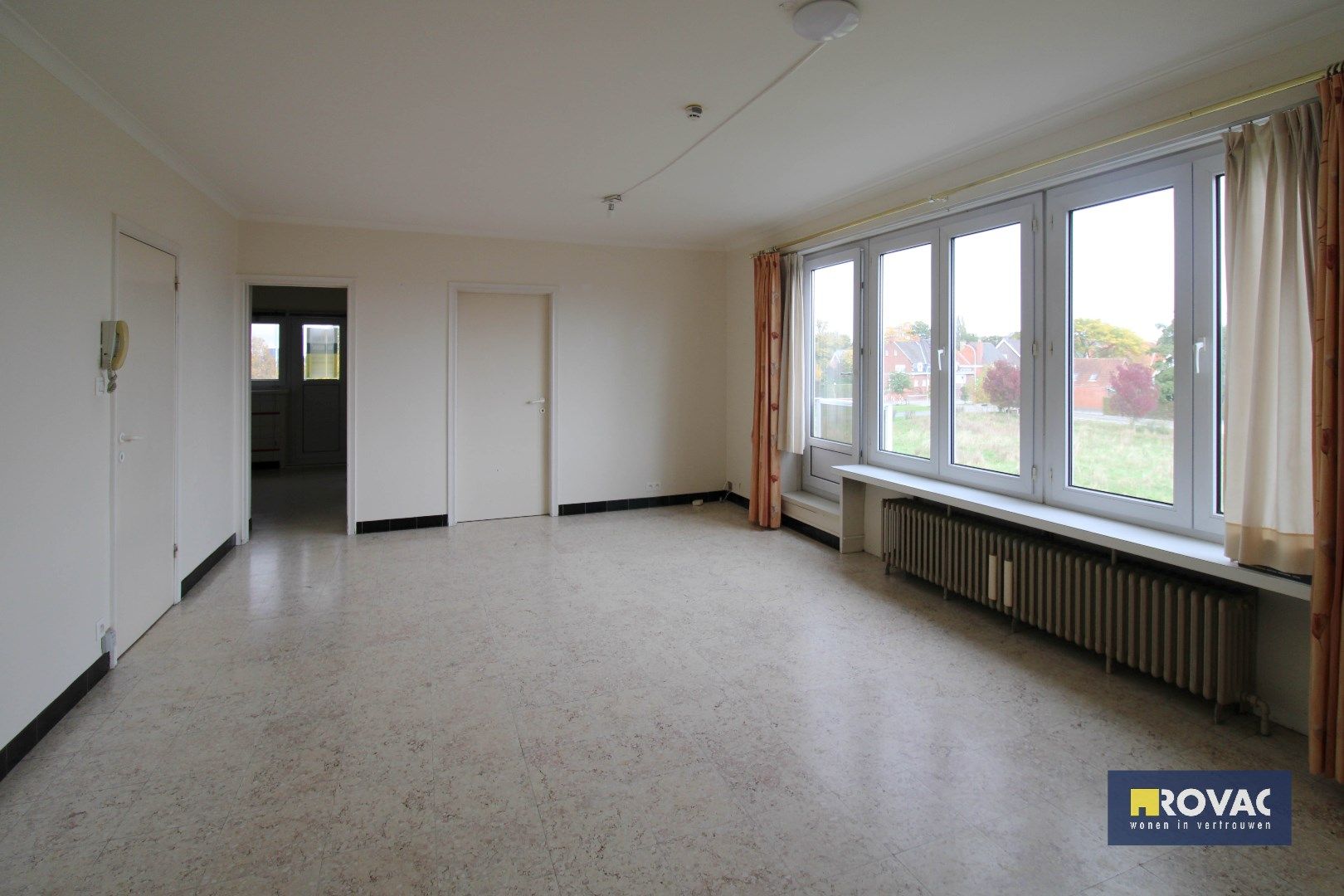 Appartement op de tweede verdieping met garage! foto 4